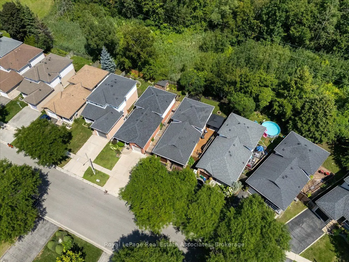 1464 Trowbridge Drive