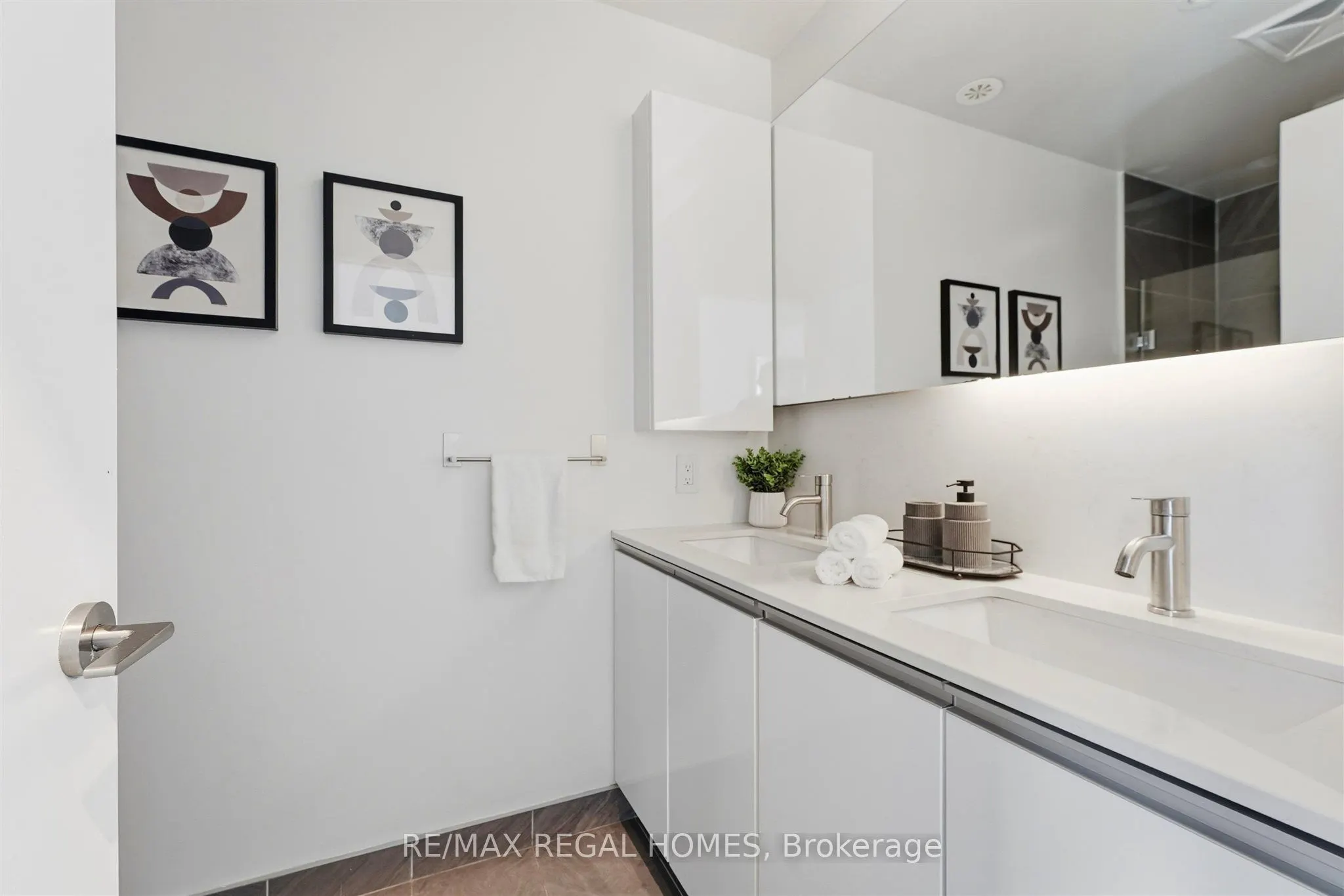 1238 Dundas Street E #TH110