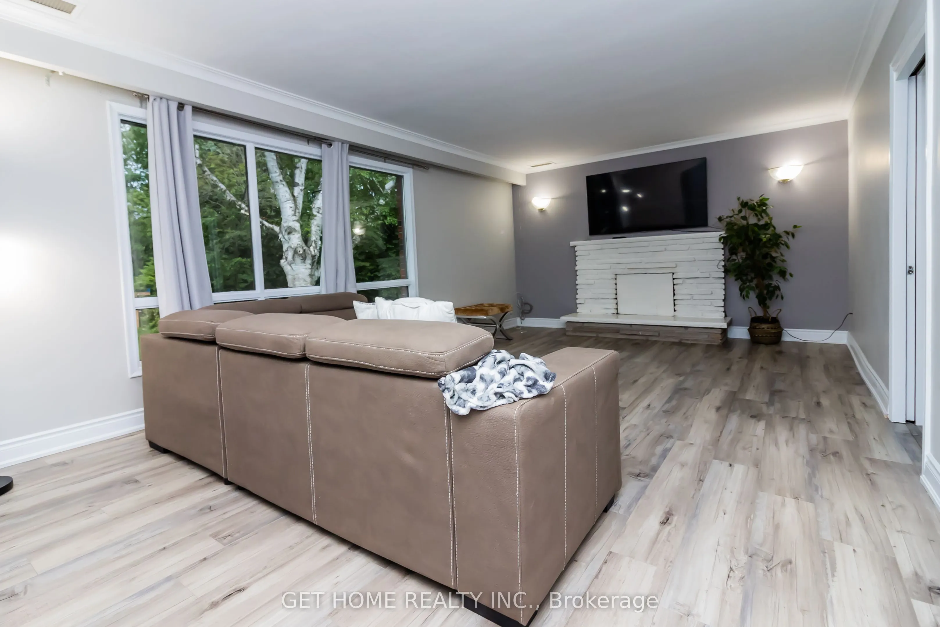 4475 Country Lane E