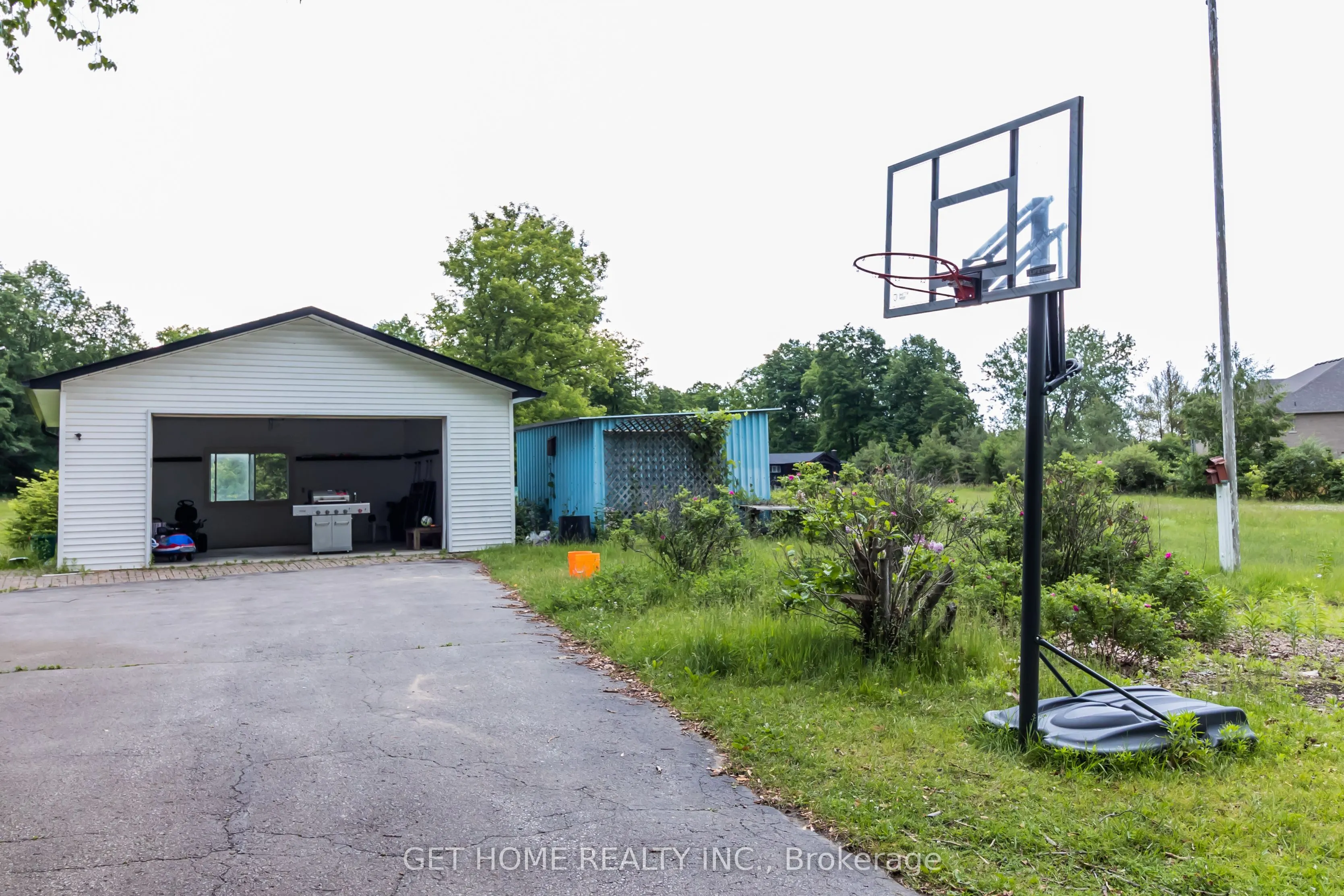 4475 Country Lane E