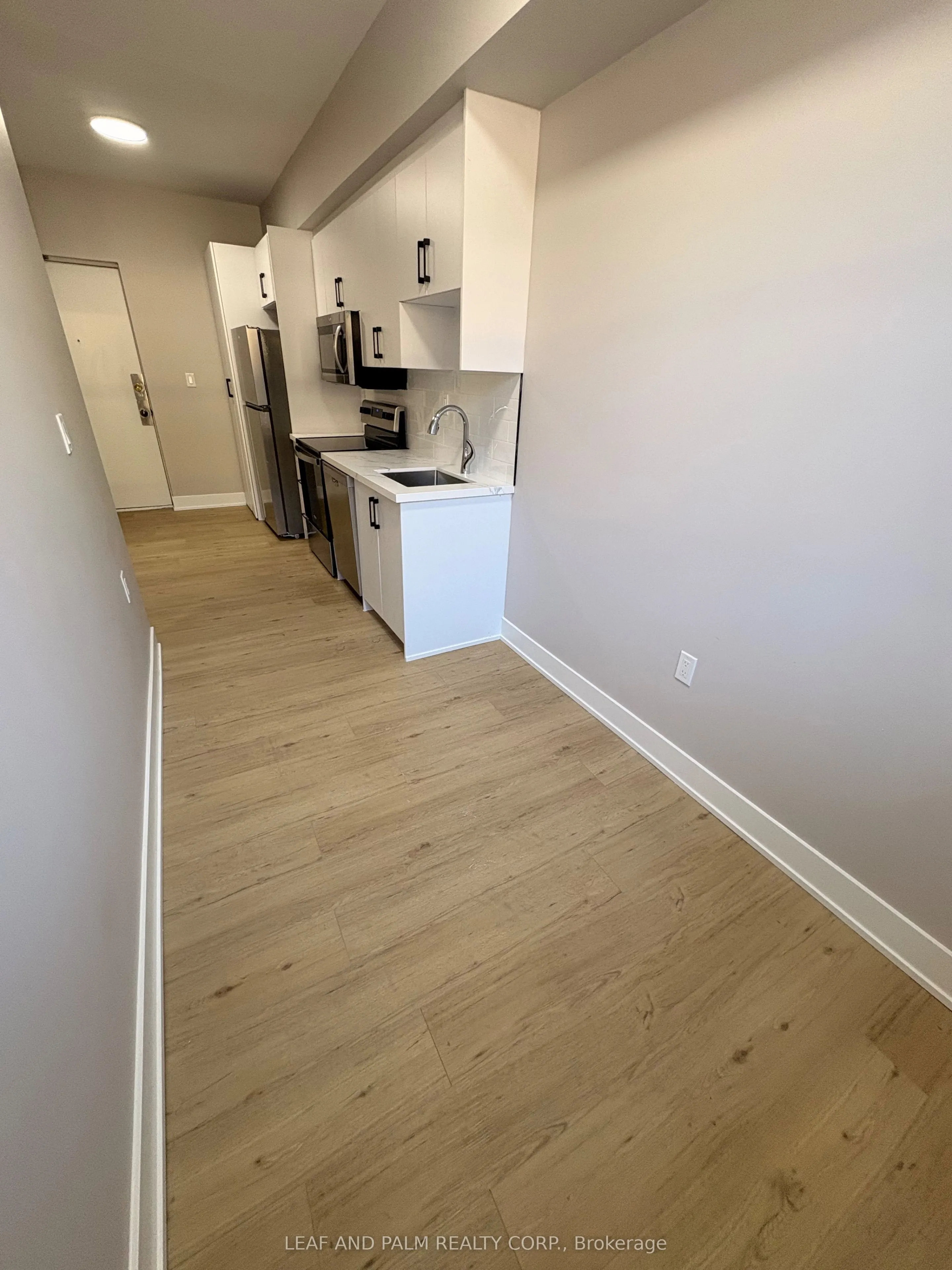 1689 Victoria Pk Avenue #100