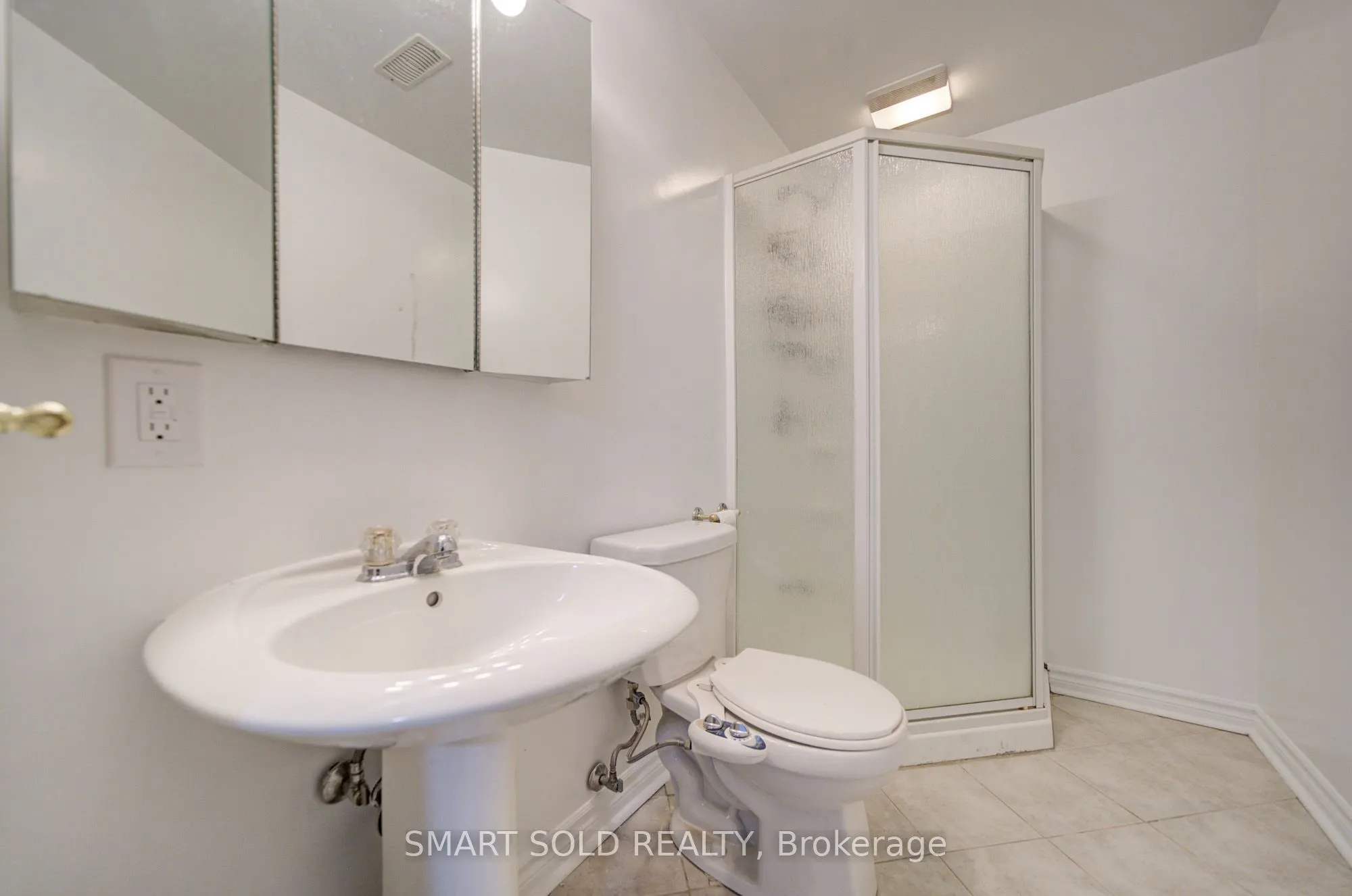 32 Brockman Crescent