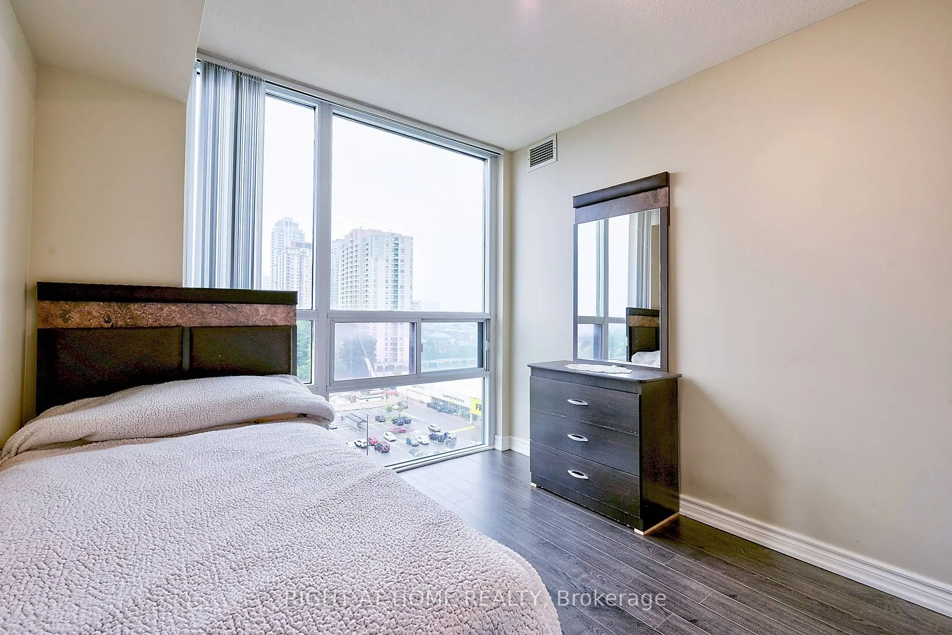 68 Grangeway Avenue #1612