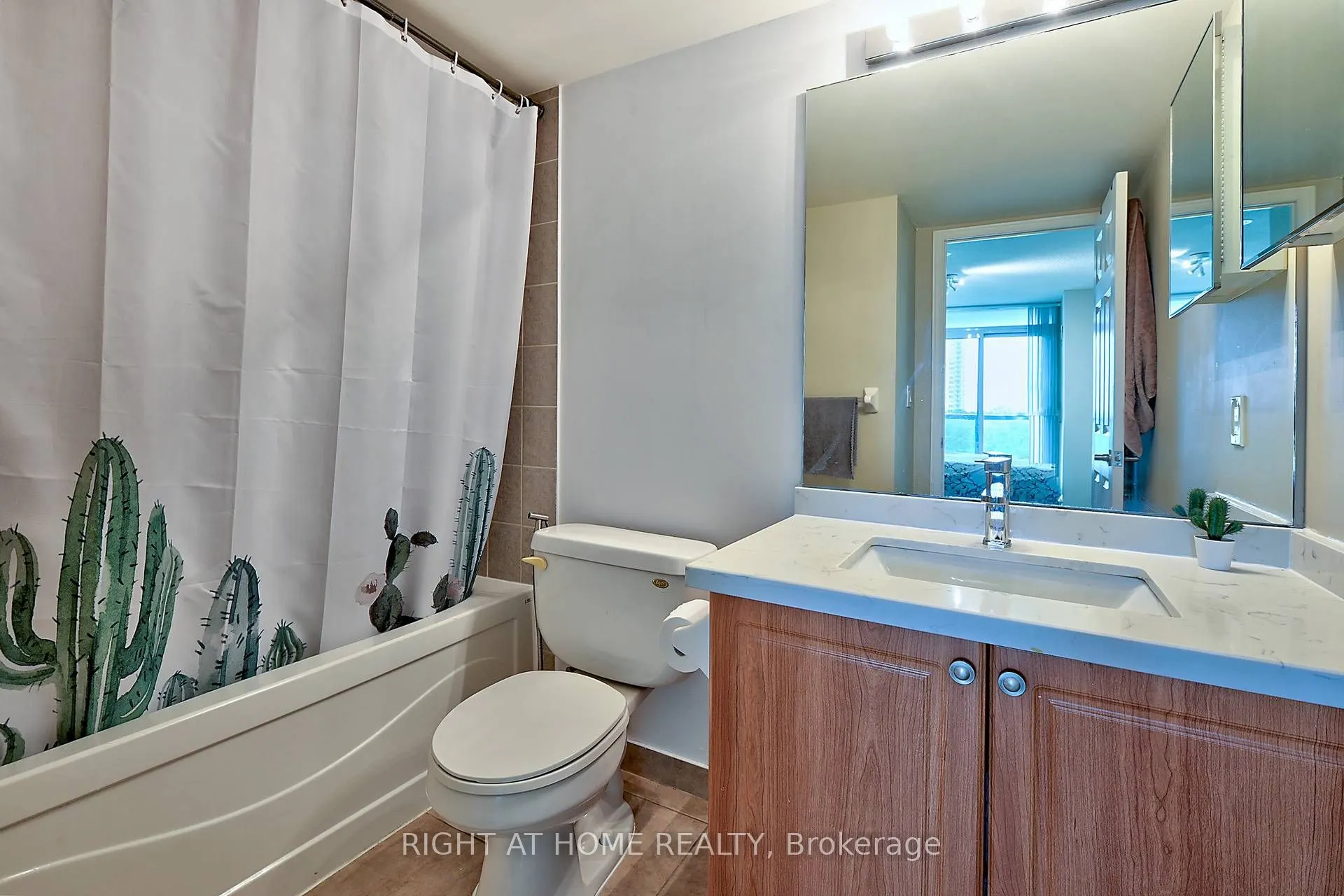 68 Grangeway Avenue #1612