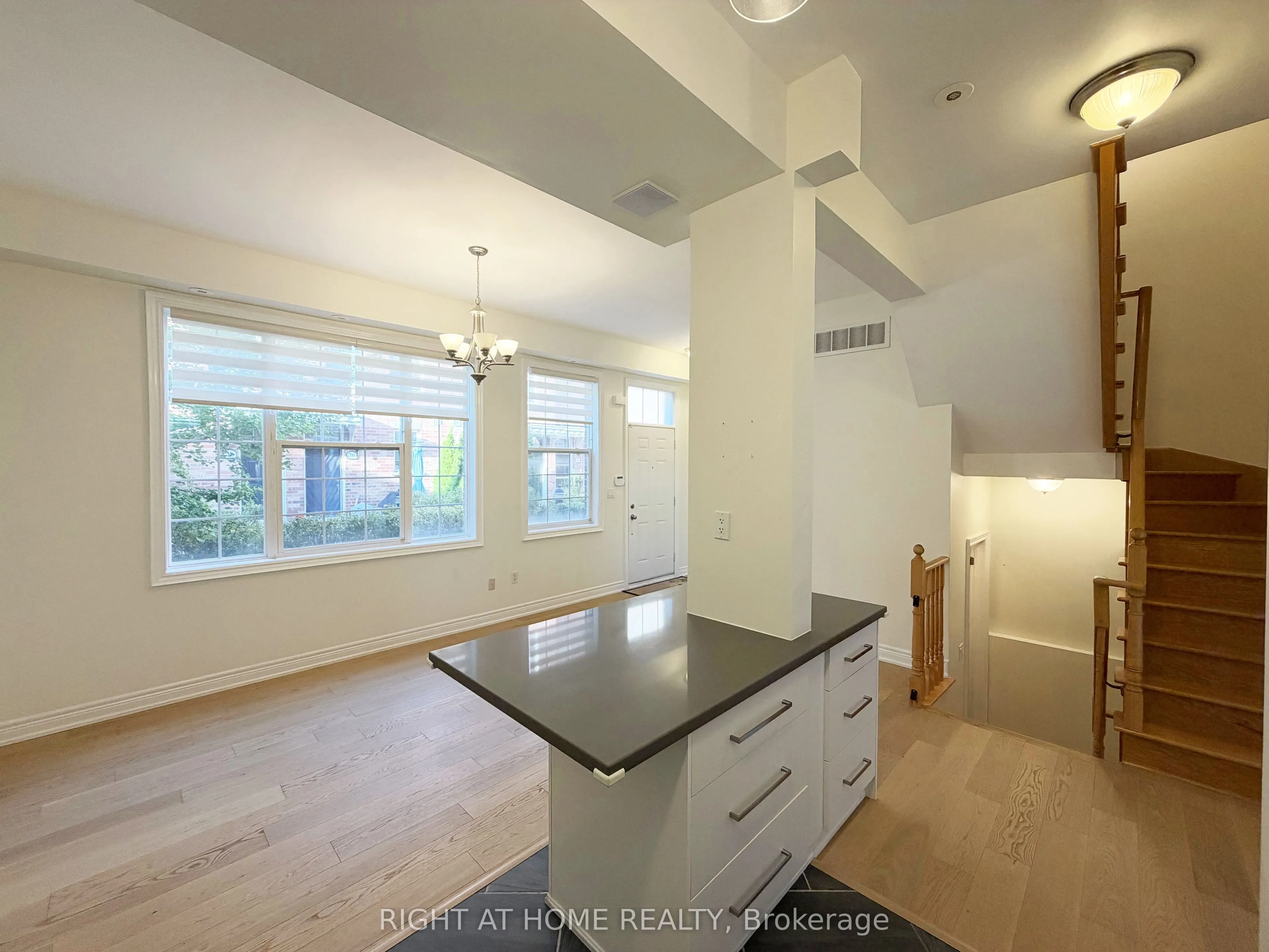 1 Fairhead Mews