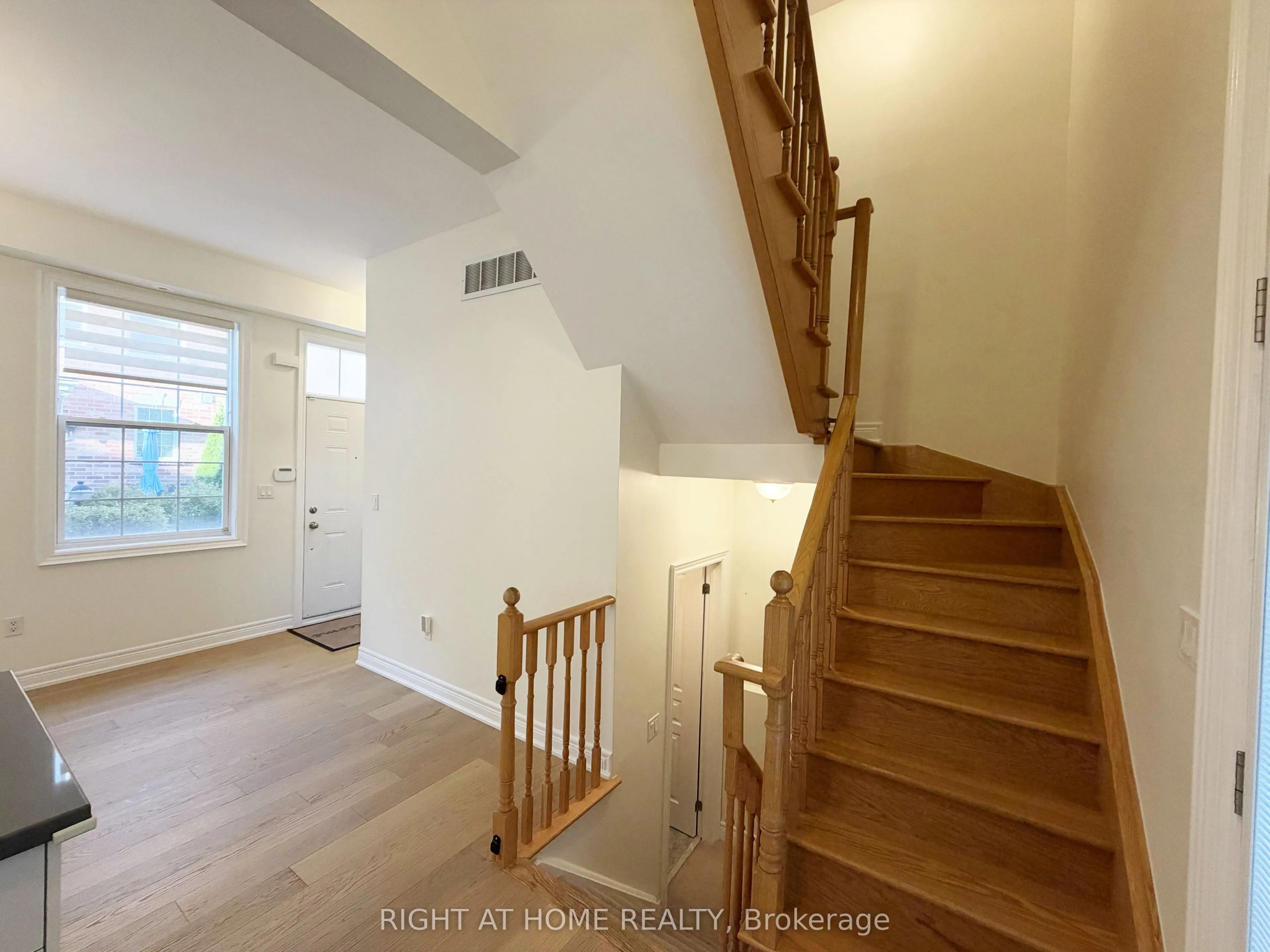 1 Fairhead Mews