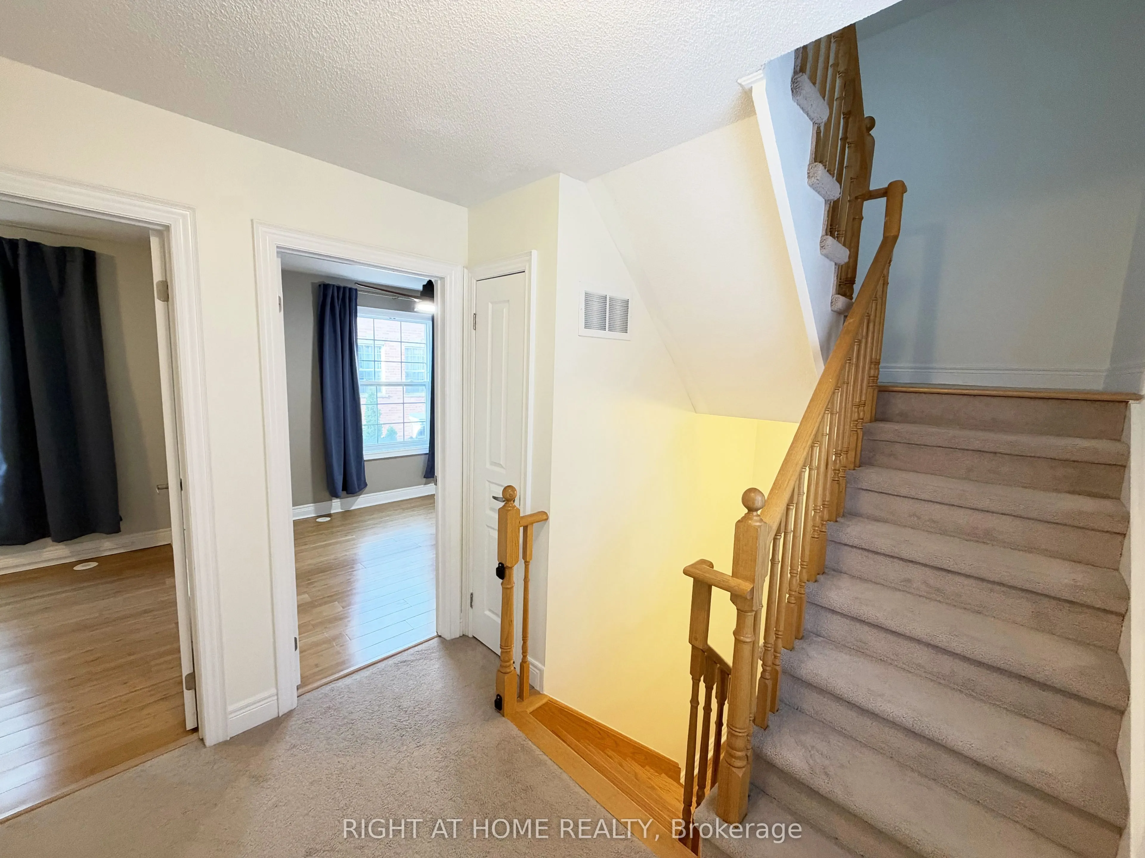1 Fairhead Mews