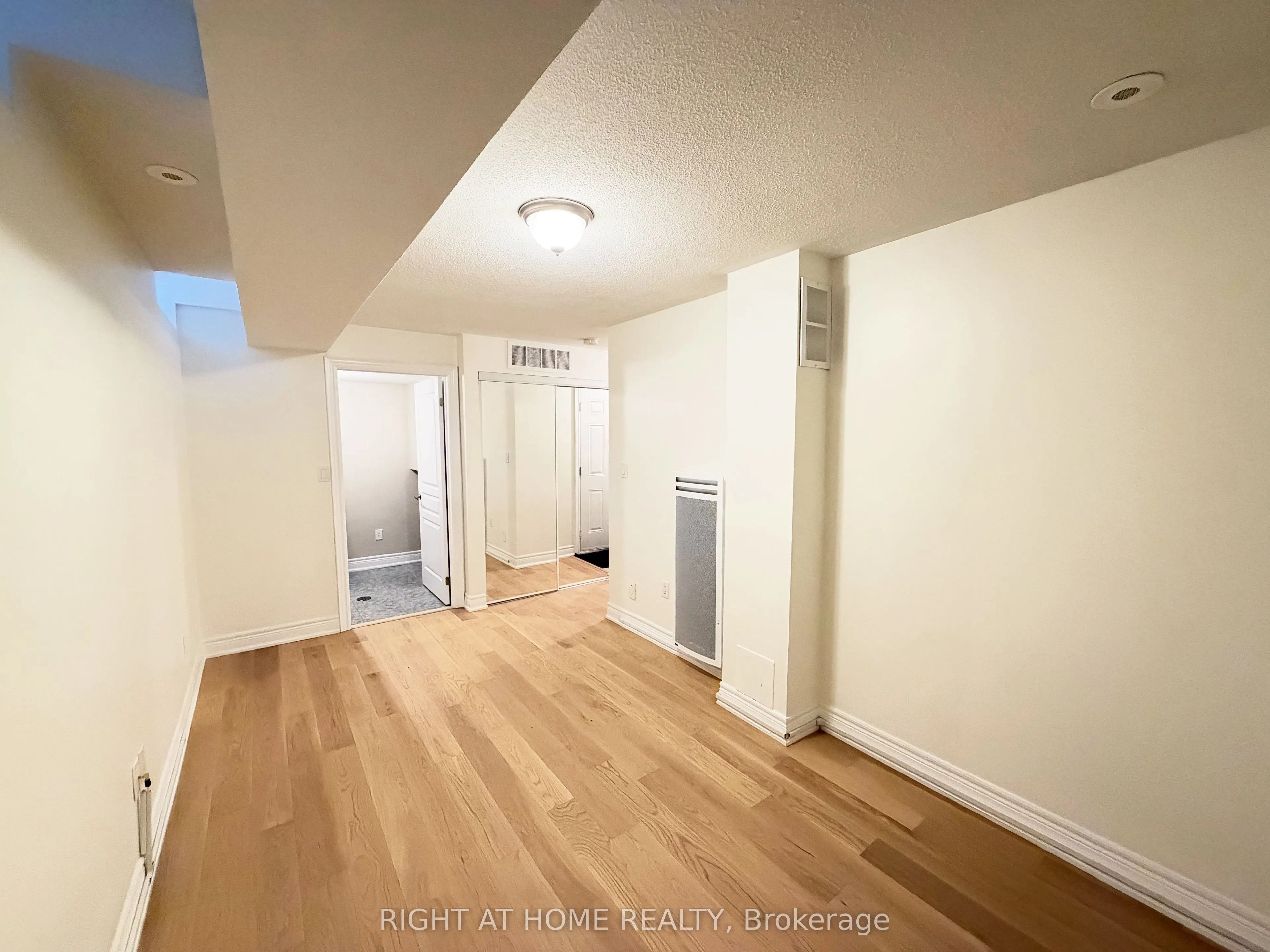 1 Fairhead Mews