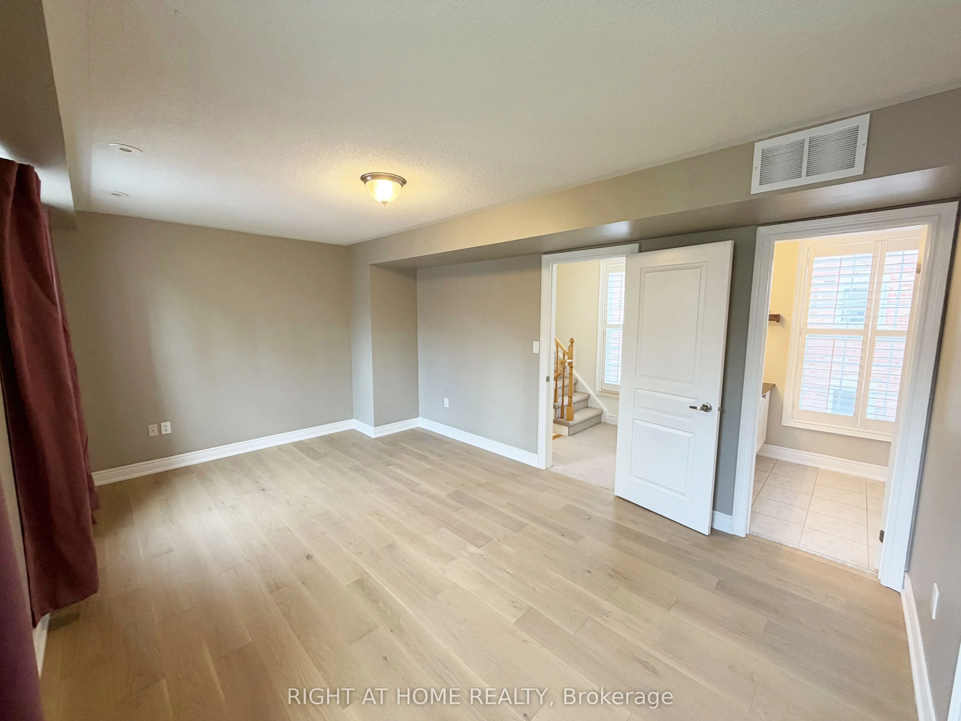 1 Fairhead Mews