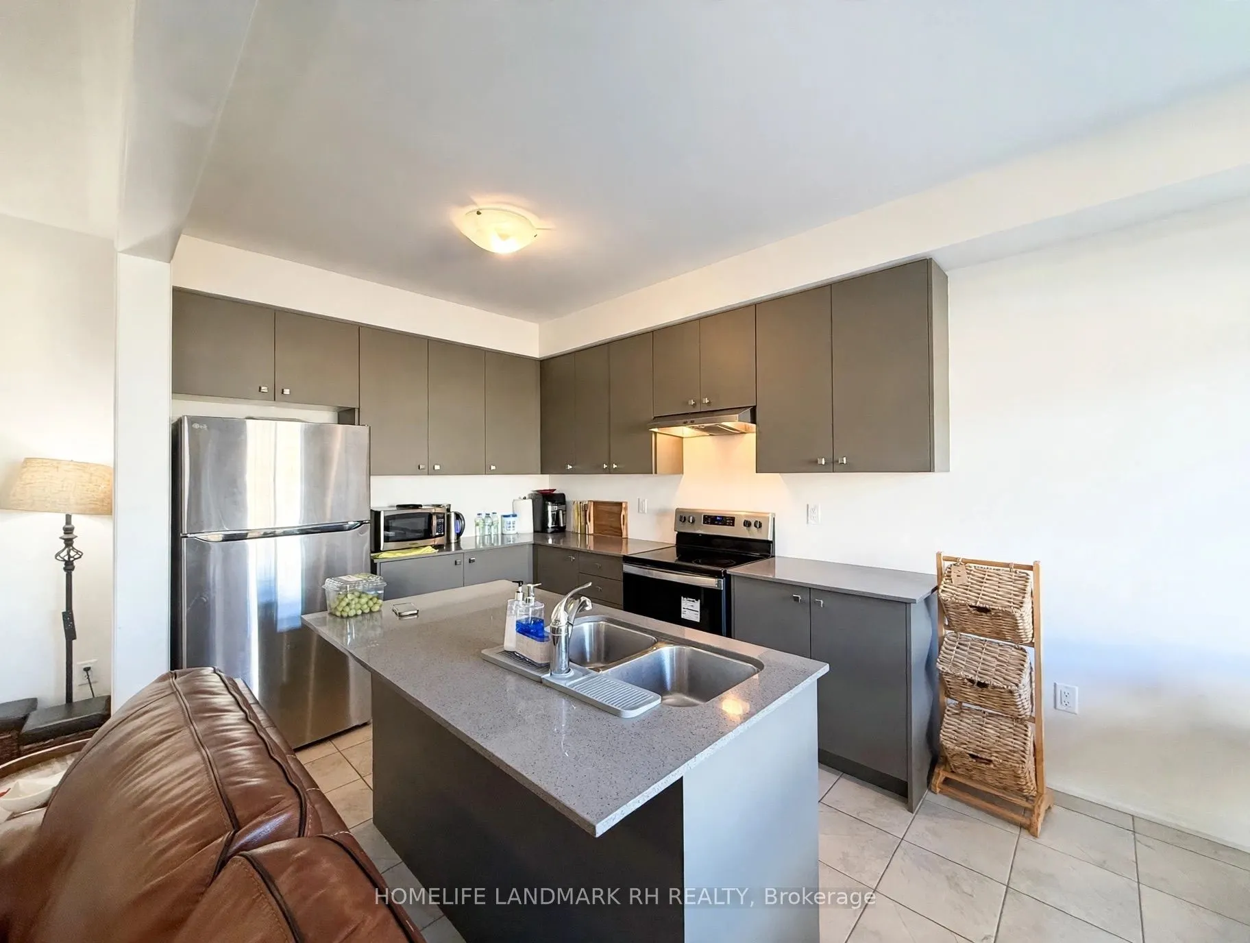 4 Bromfield Street