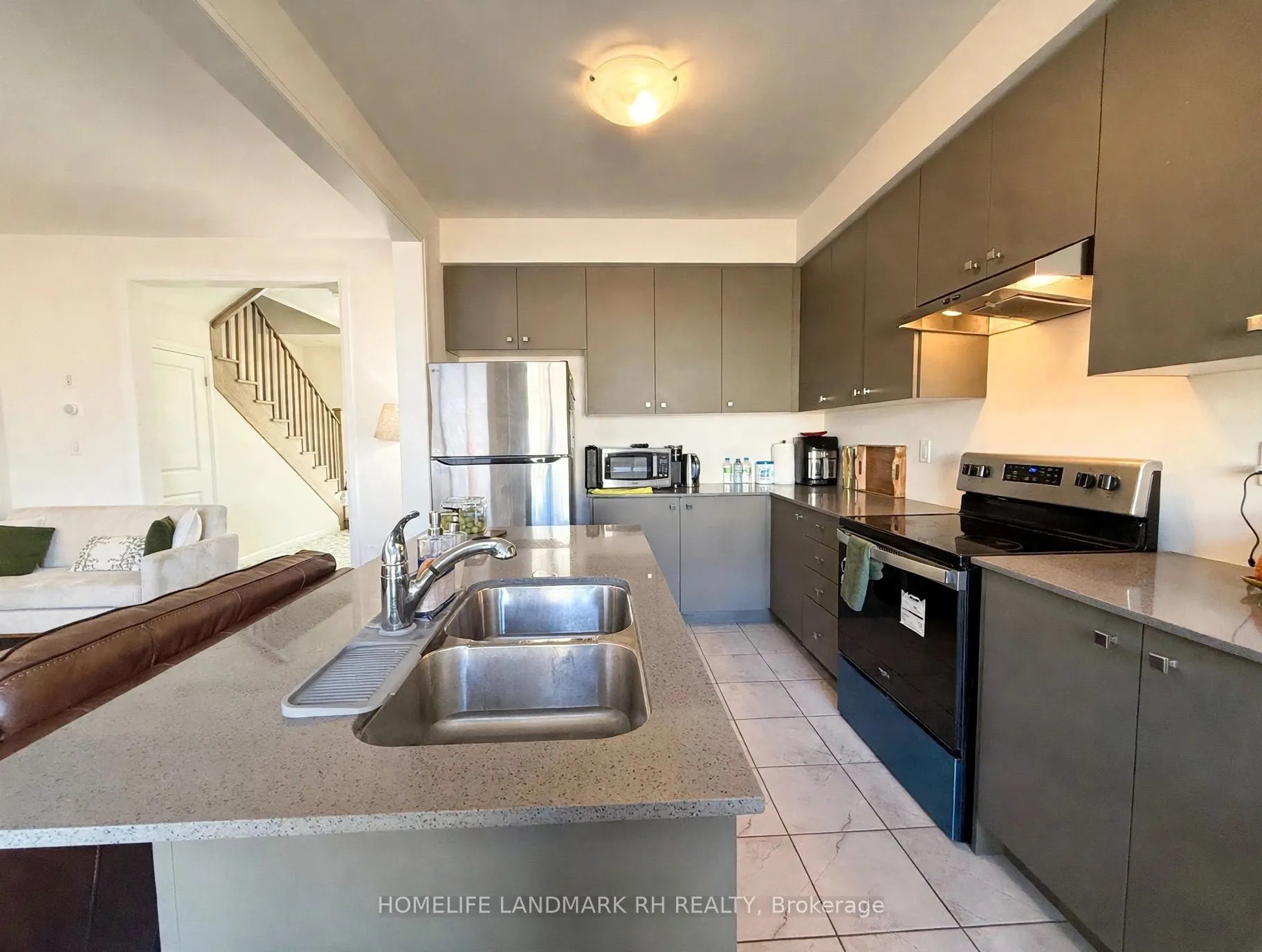 4 Bromfield Street