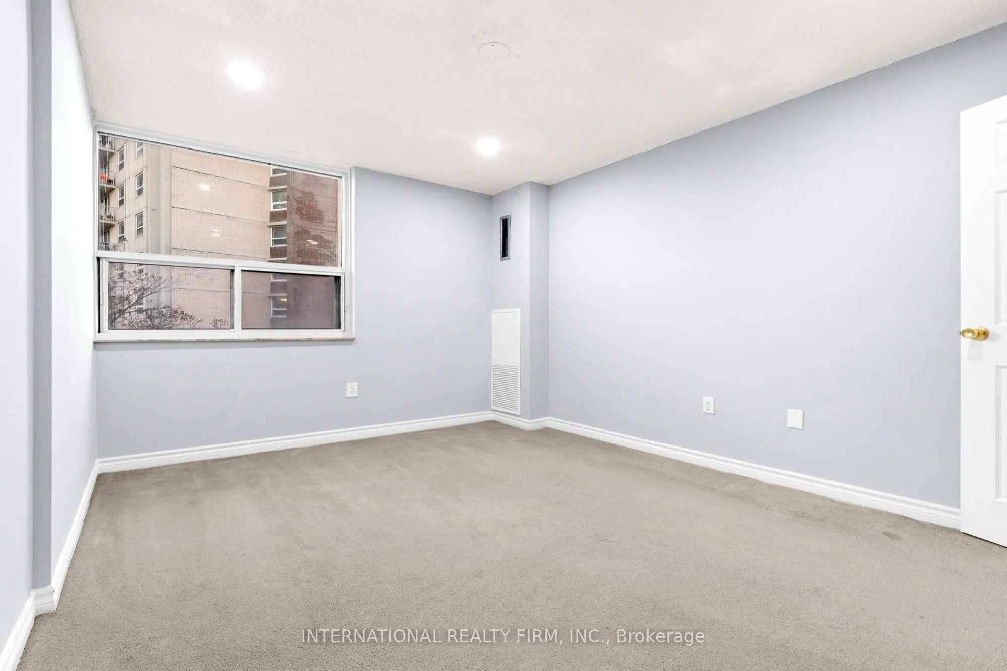 4064 Lawrence Avenue E #323