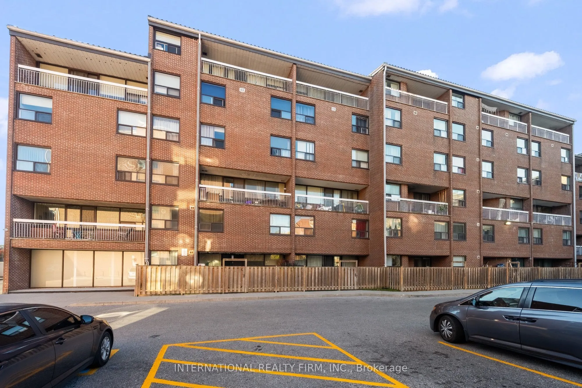 4064 Lawrence Avenue E #323