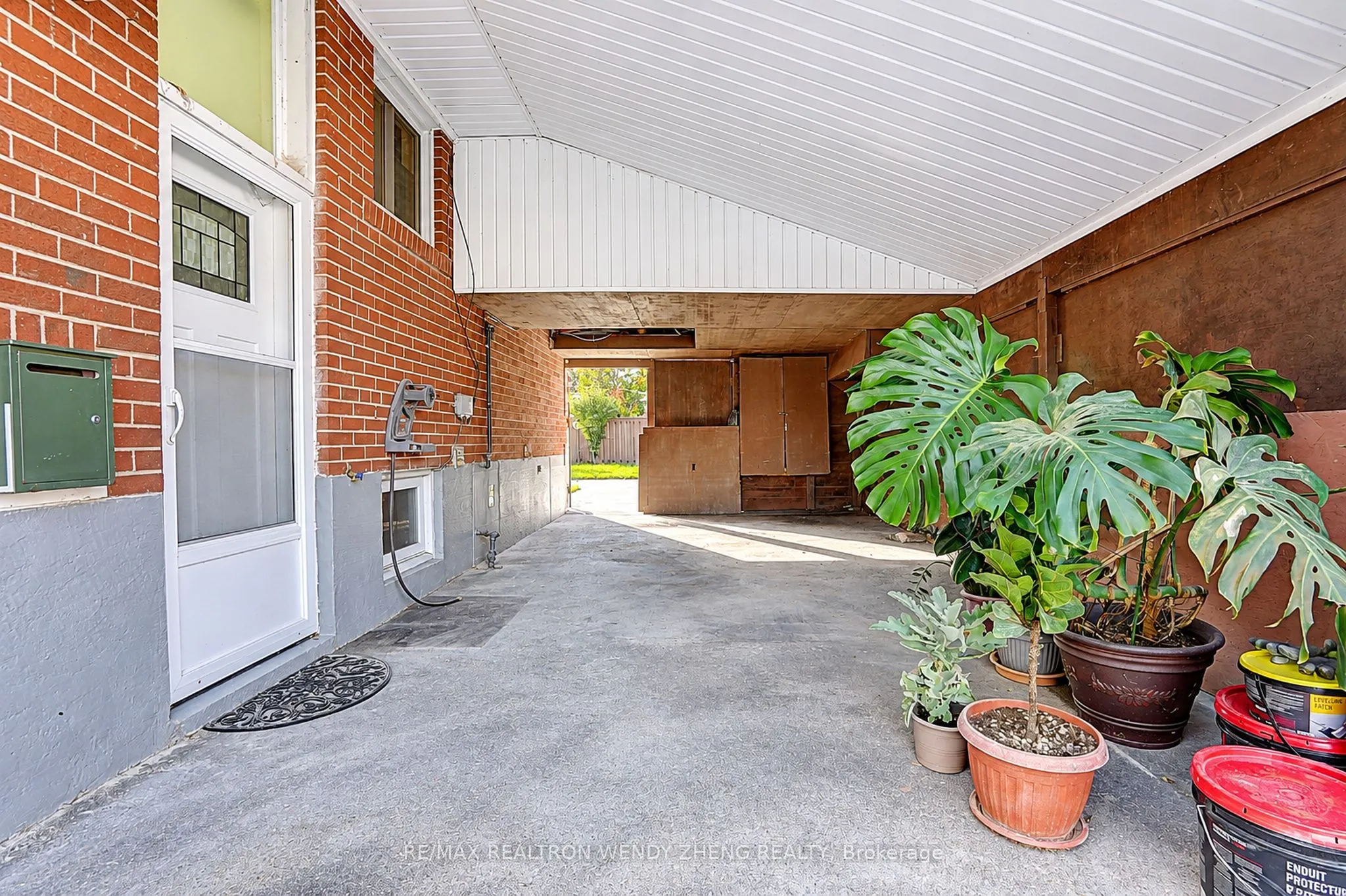 4 Amethyst Road