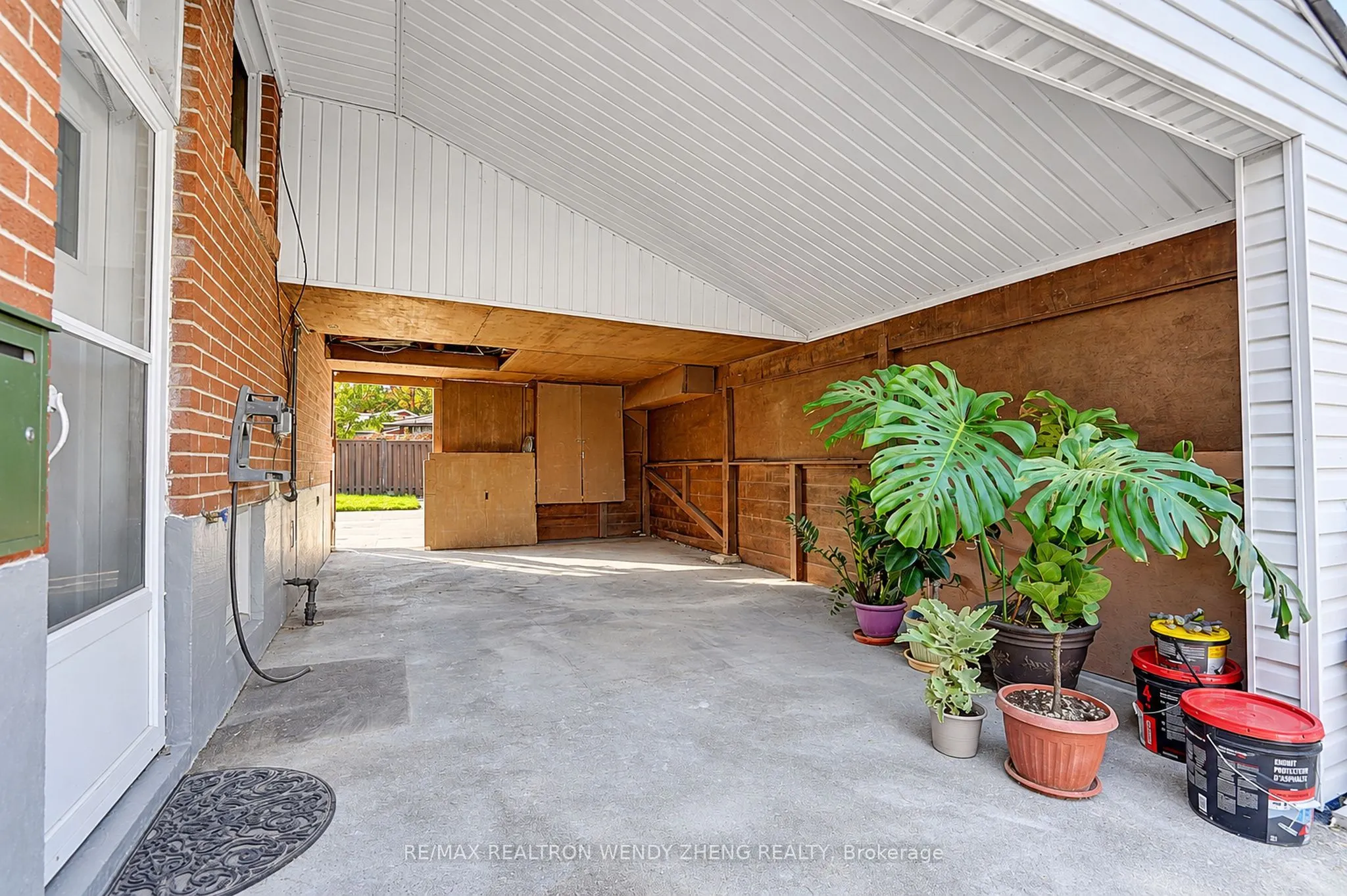 4 Amethyst Road