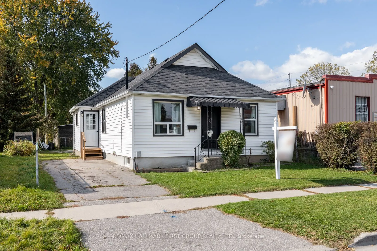 350 Oshawa Boulevard S