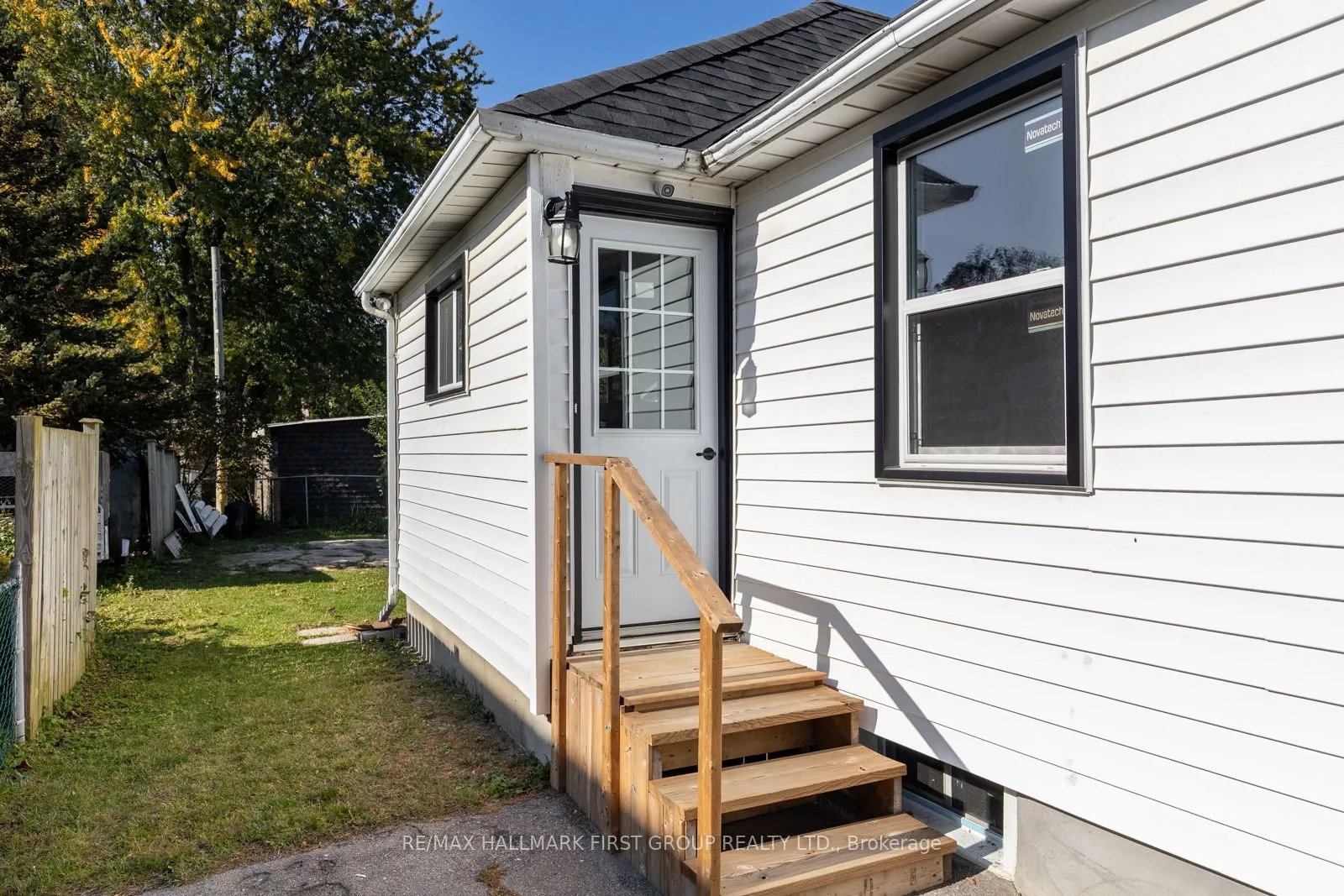 350 Oshawa Boulevard S