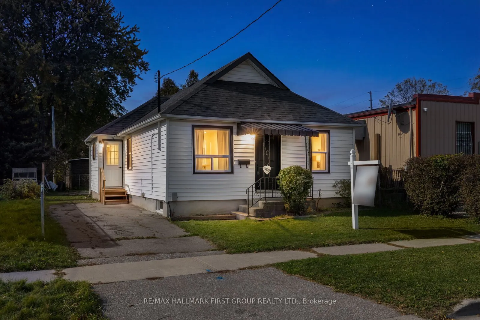 350 Oshawa Boulevard S