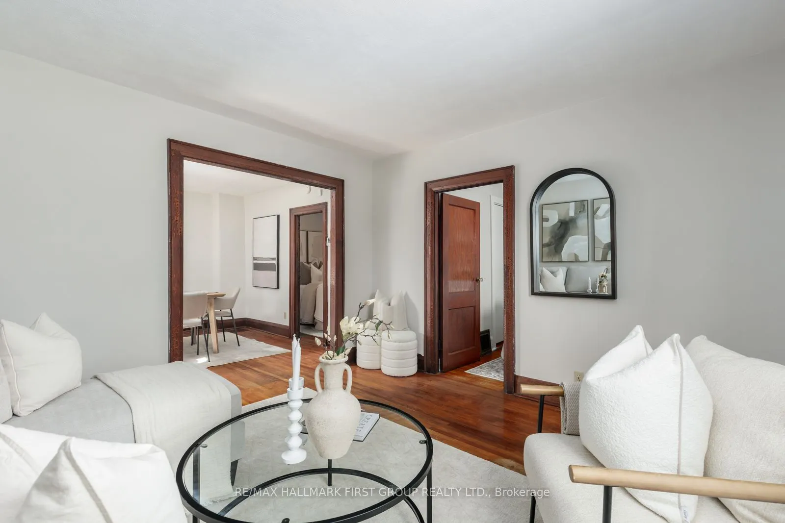350 Oshawa Boulevard S