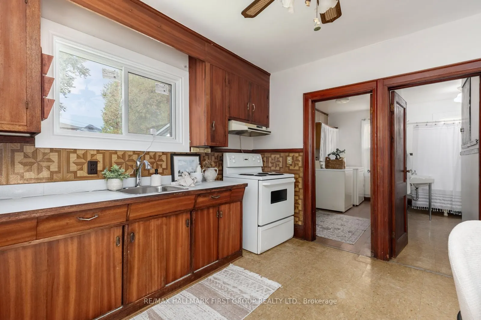 350 Oshawa Boulevard S