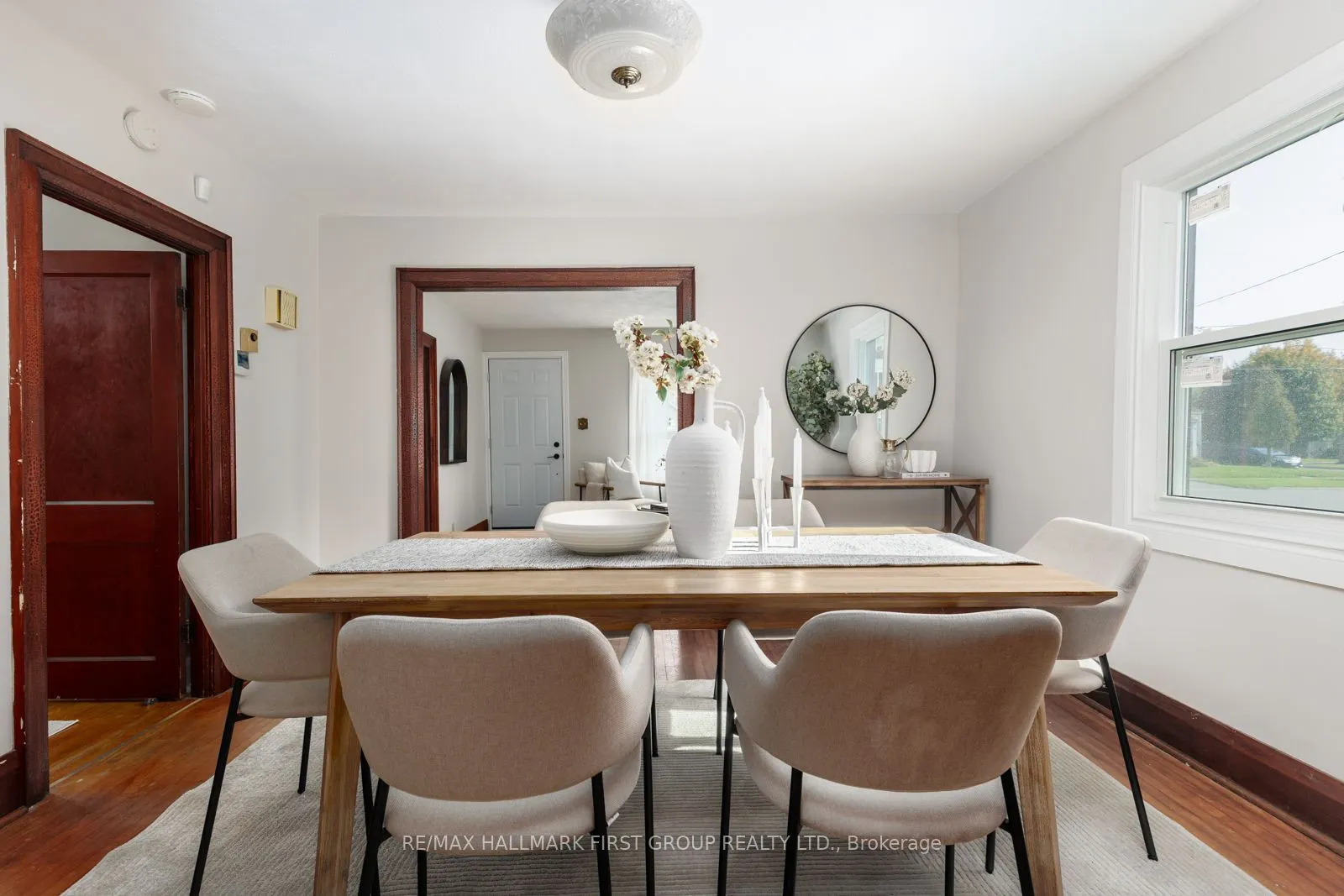 350 Oshawa Boulevard S