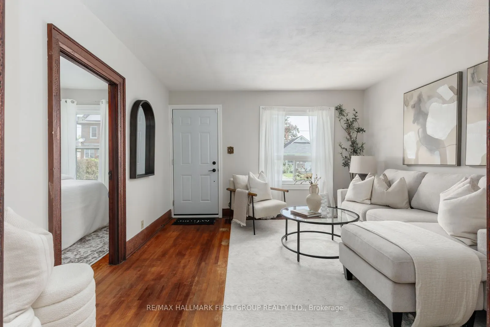 350 Oshawa Boulevard S