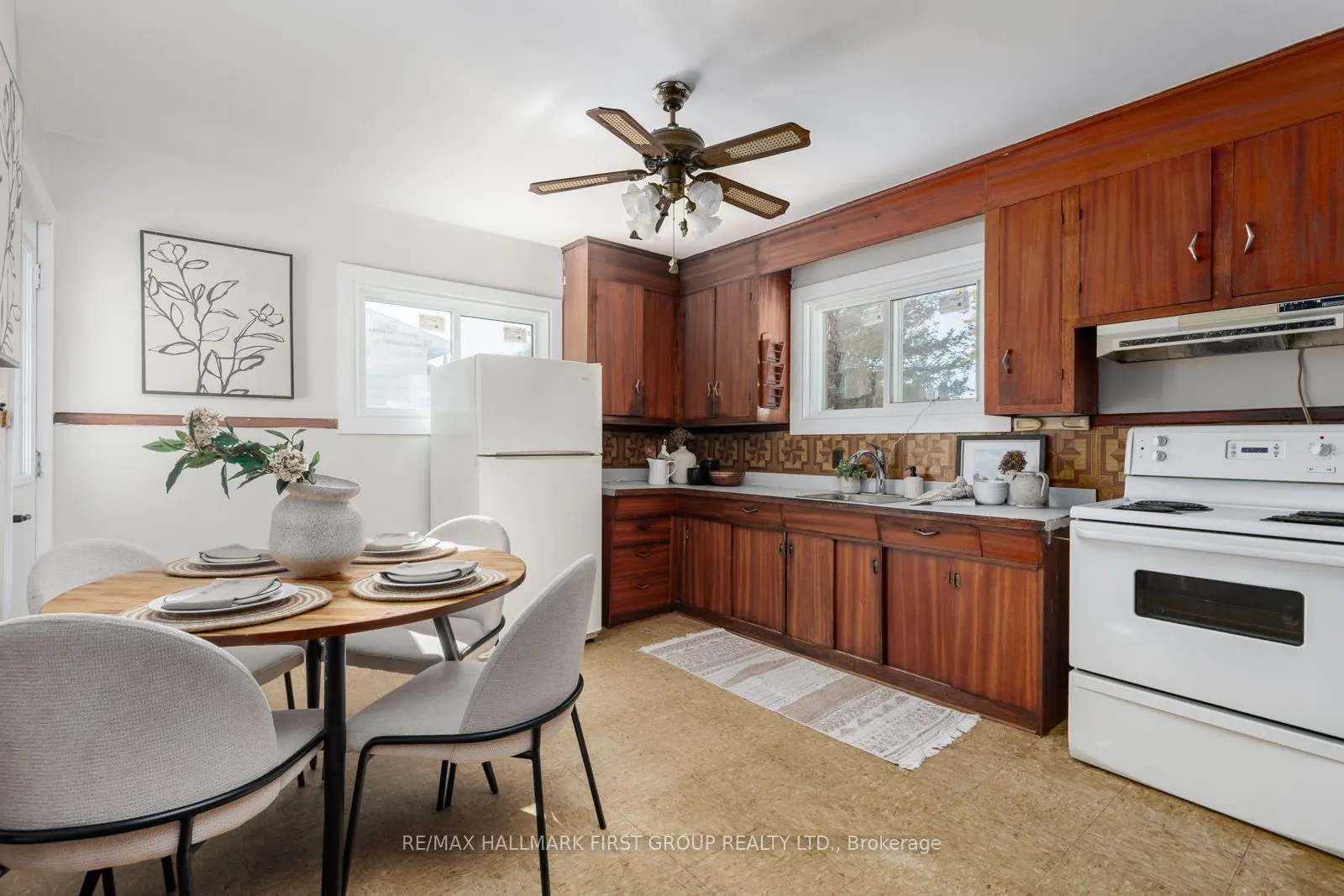 350 Oshawa Boulevard S