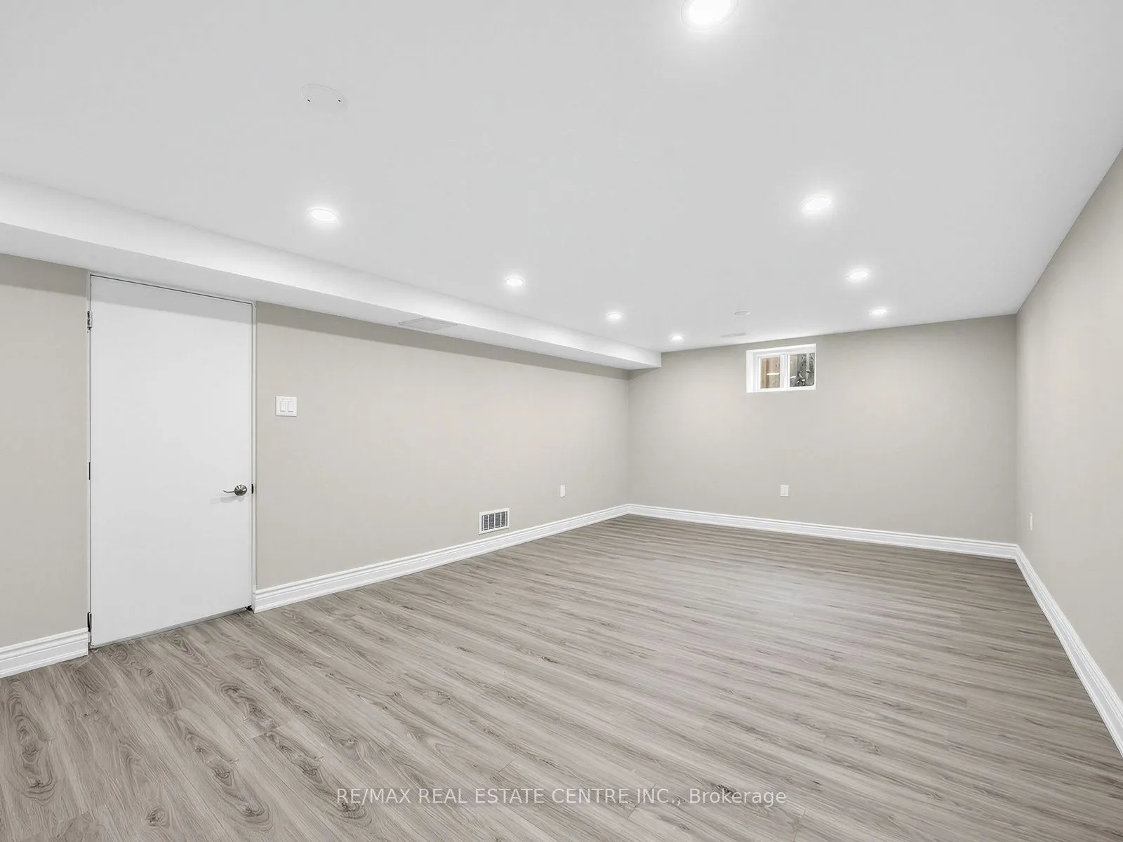 14 Flora Drive W