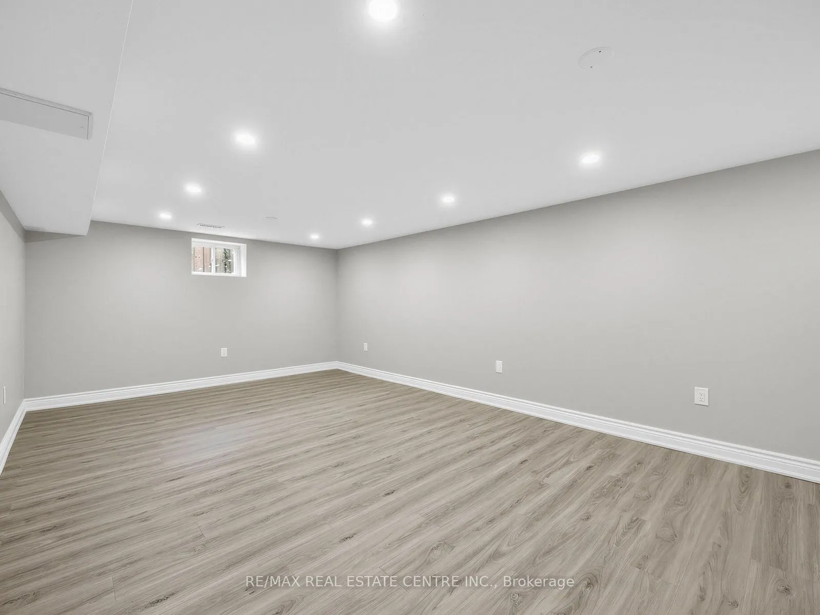 14 Flora Drive W