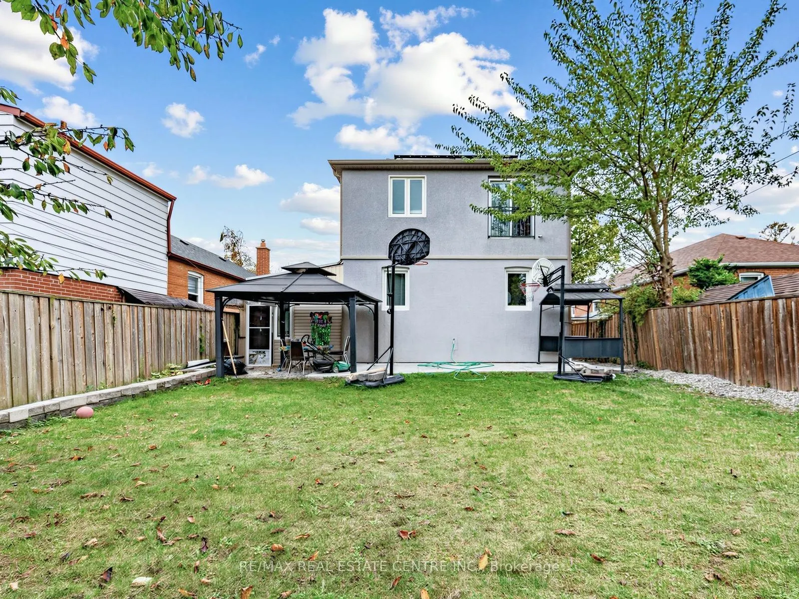 14 Flora Drive W