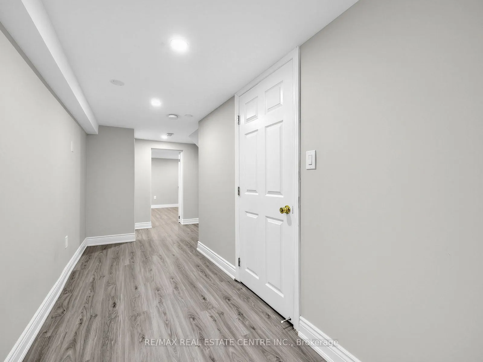 14 Flora Drive W