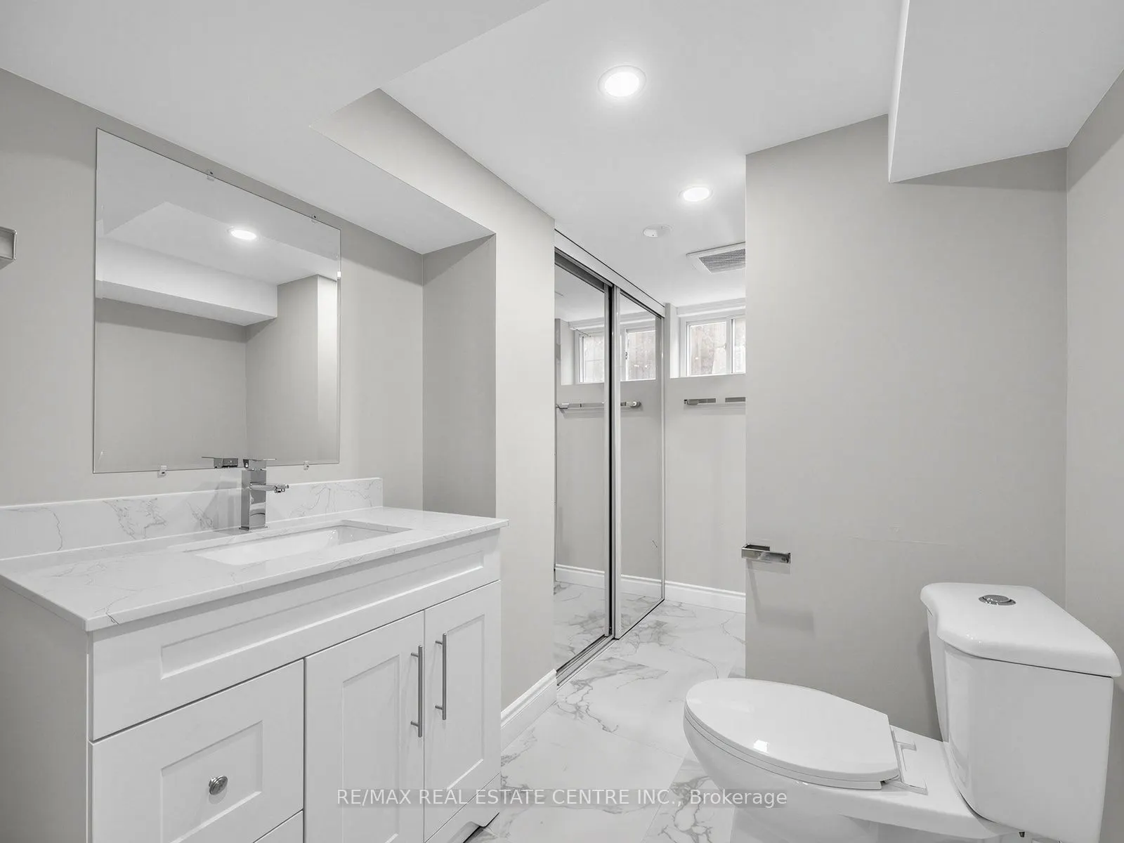 14 Flora Drive W