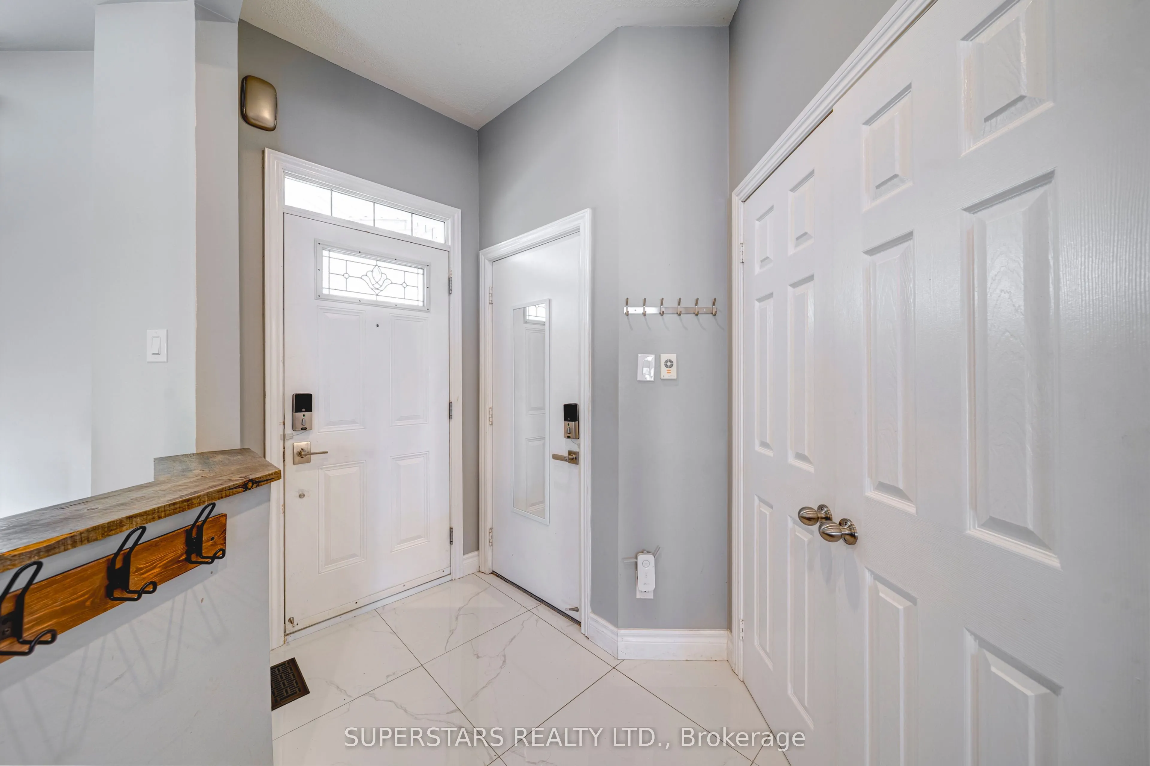 32 Divine Drive