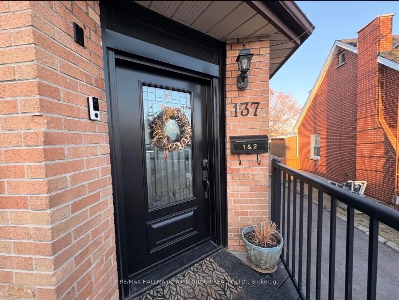 137 Rosehill Boulevard #Upper