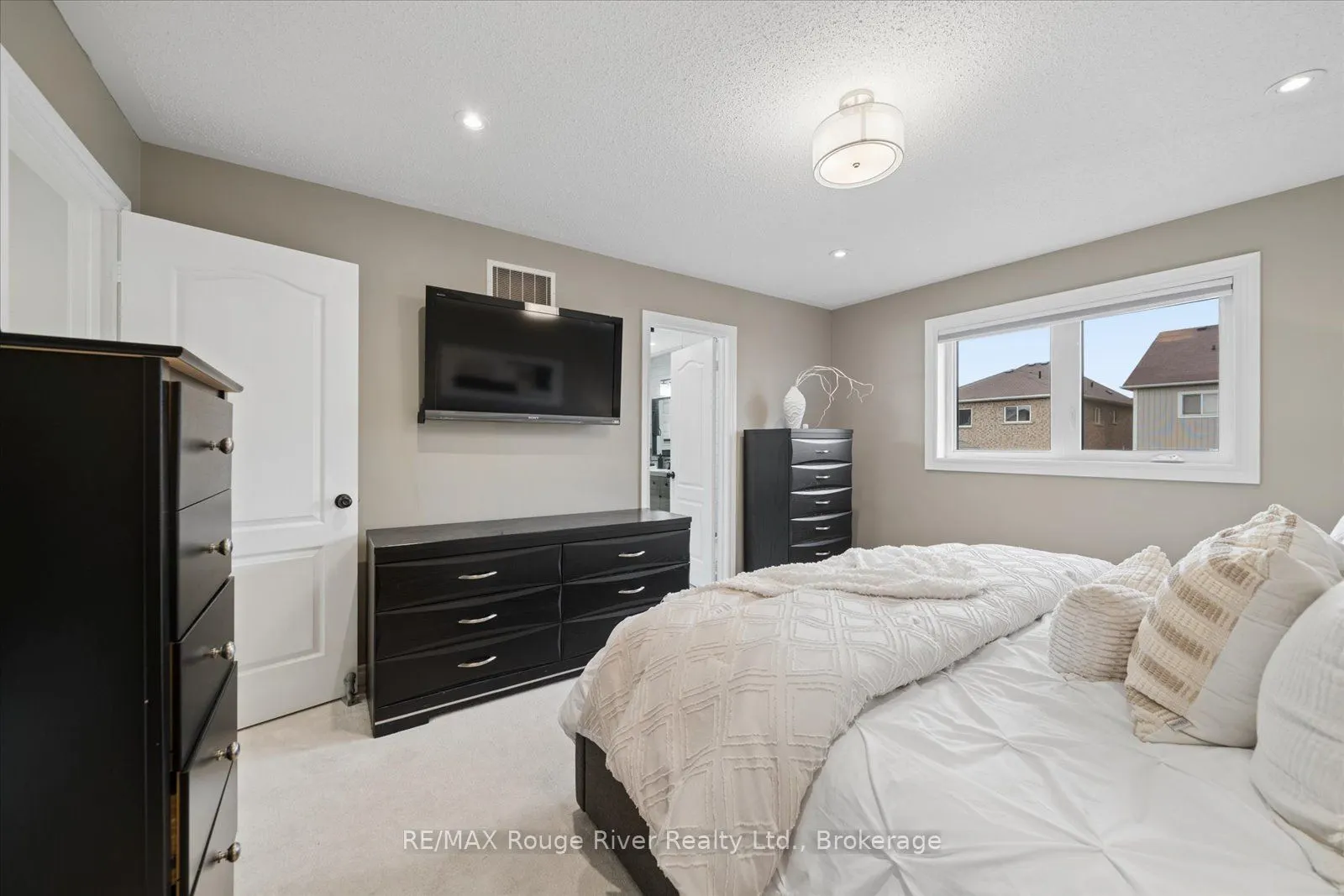 36 Shrewsbury Drive