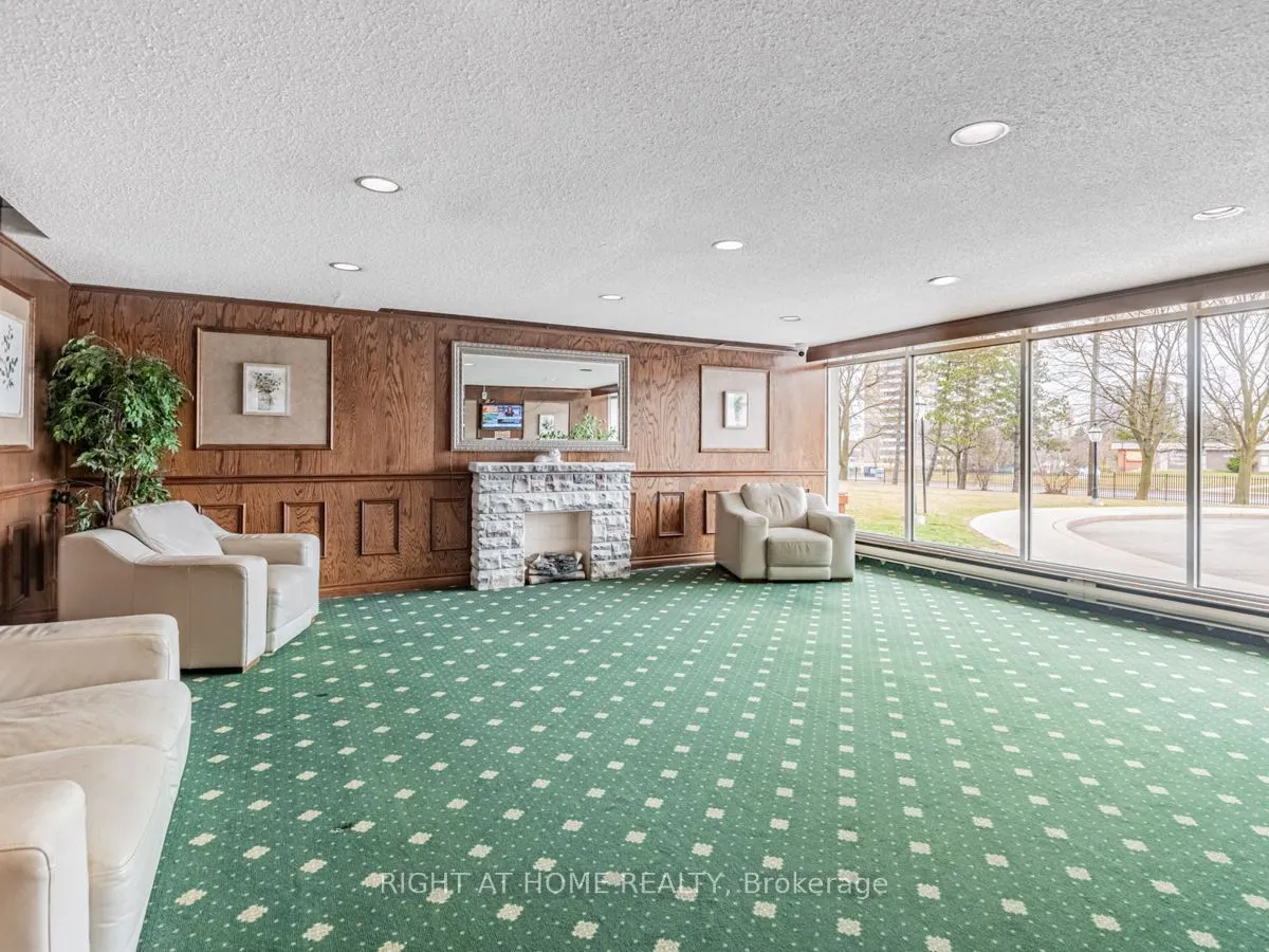 2550 Pharmacy Avenue #1206