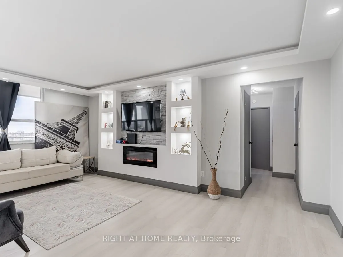 2550 Pharmacy Avenue #1206