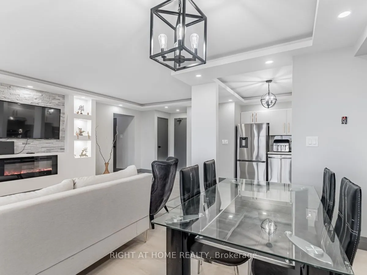 2550 Pharmacy Avenue #1206