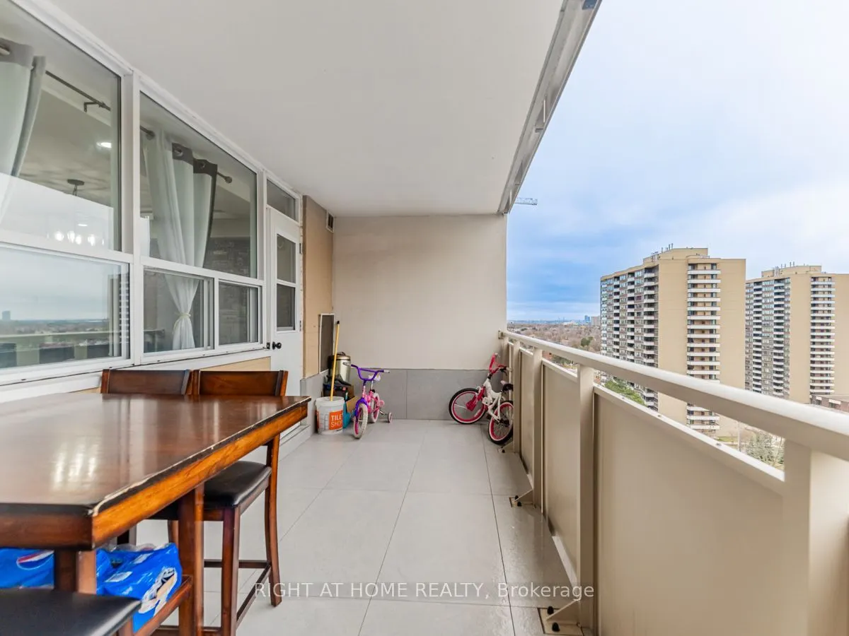 2550 Pharmacy Avenue #1206