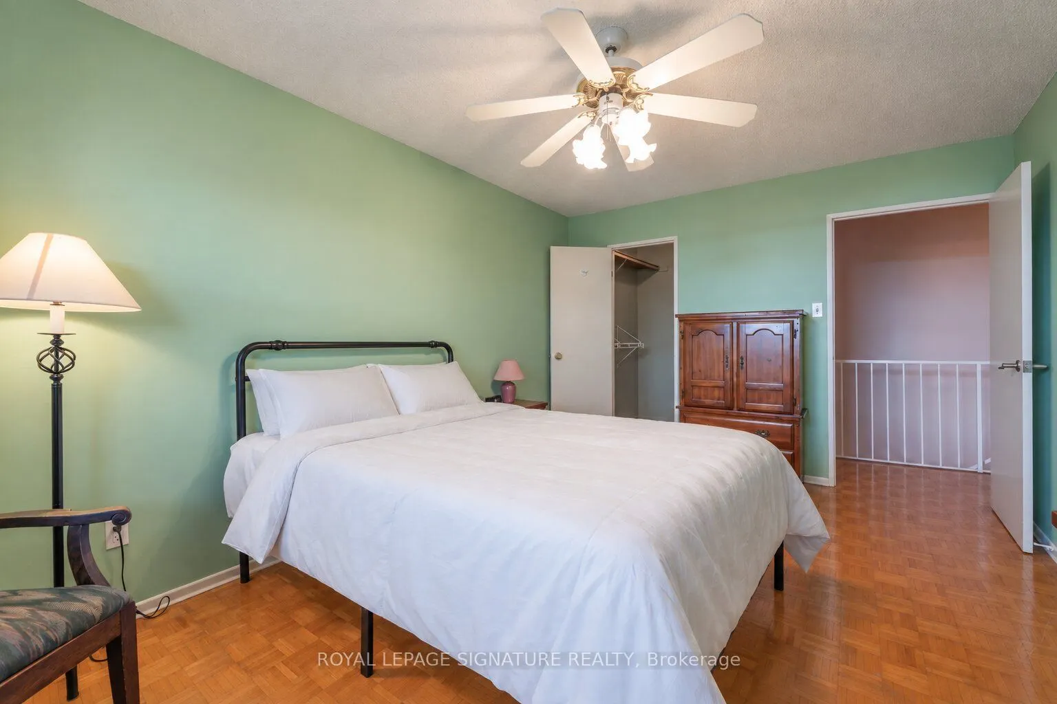 1071 Woodbine Avenue #211