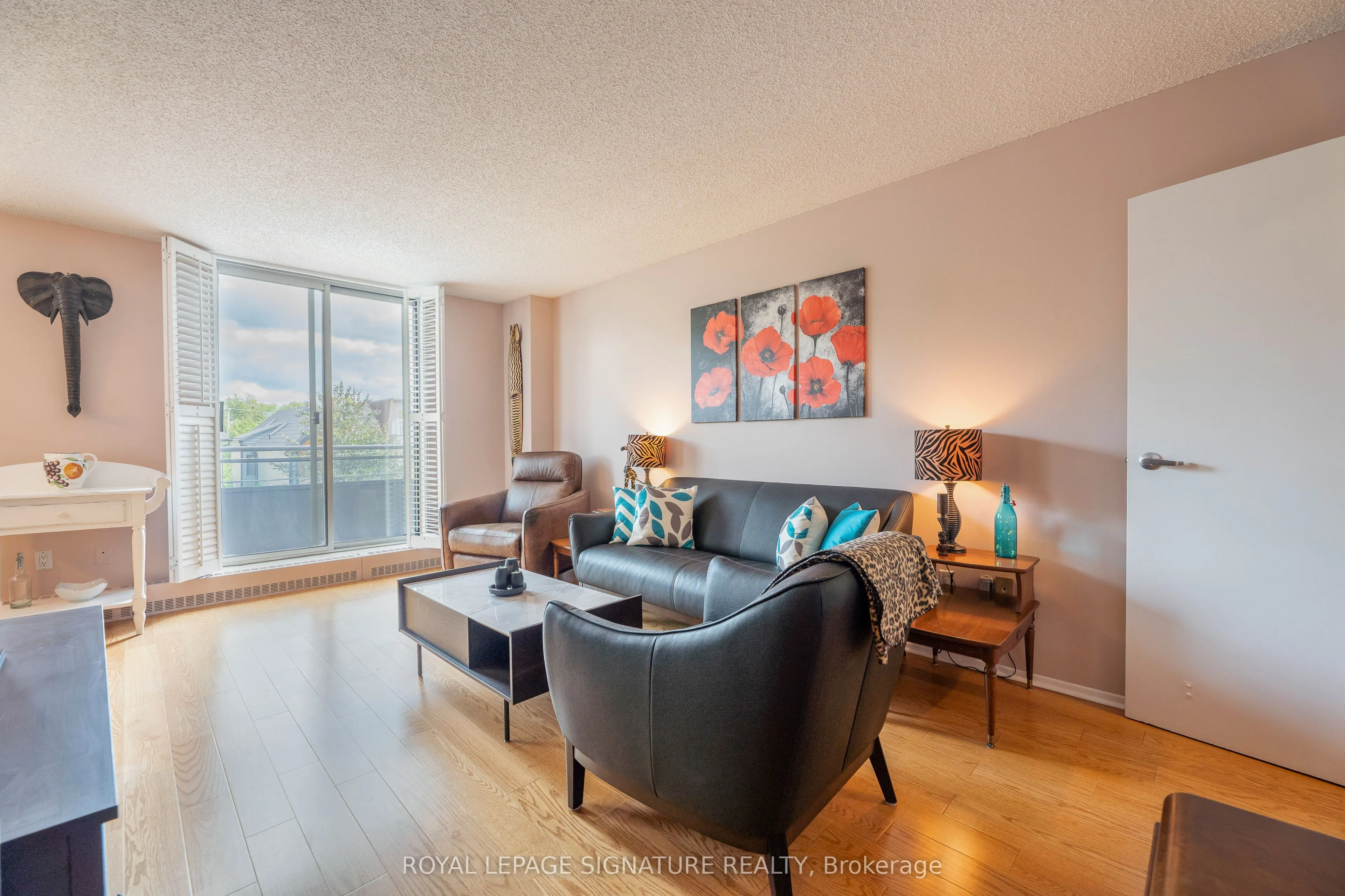 1071 Woodbine Avenue #211