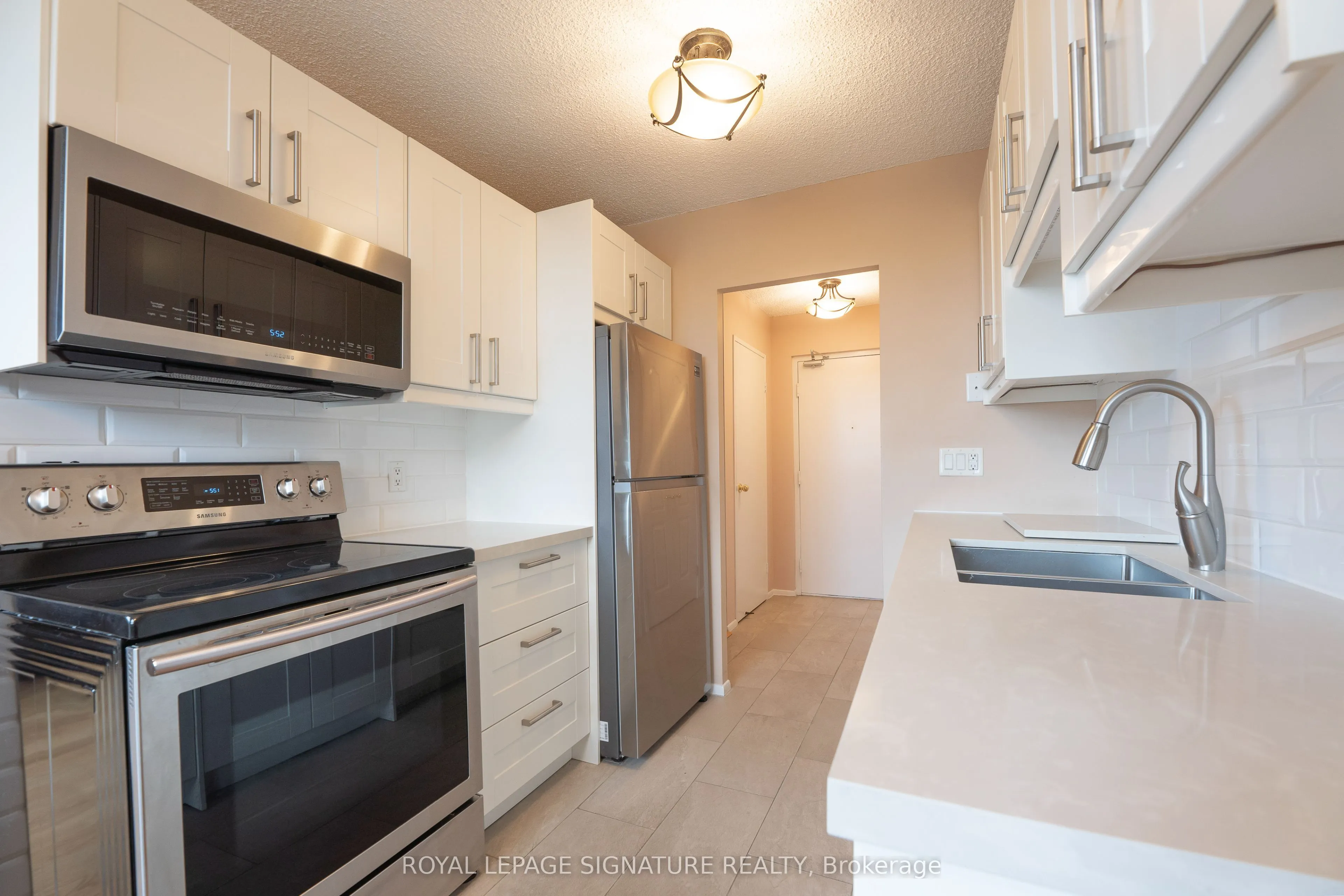 1071 Woodbine Avenue #211