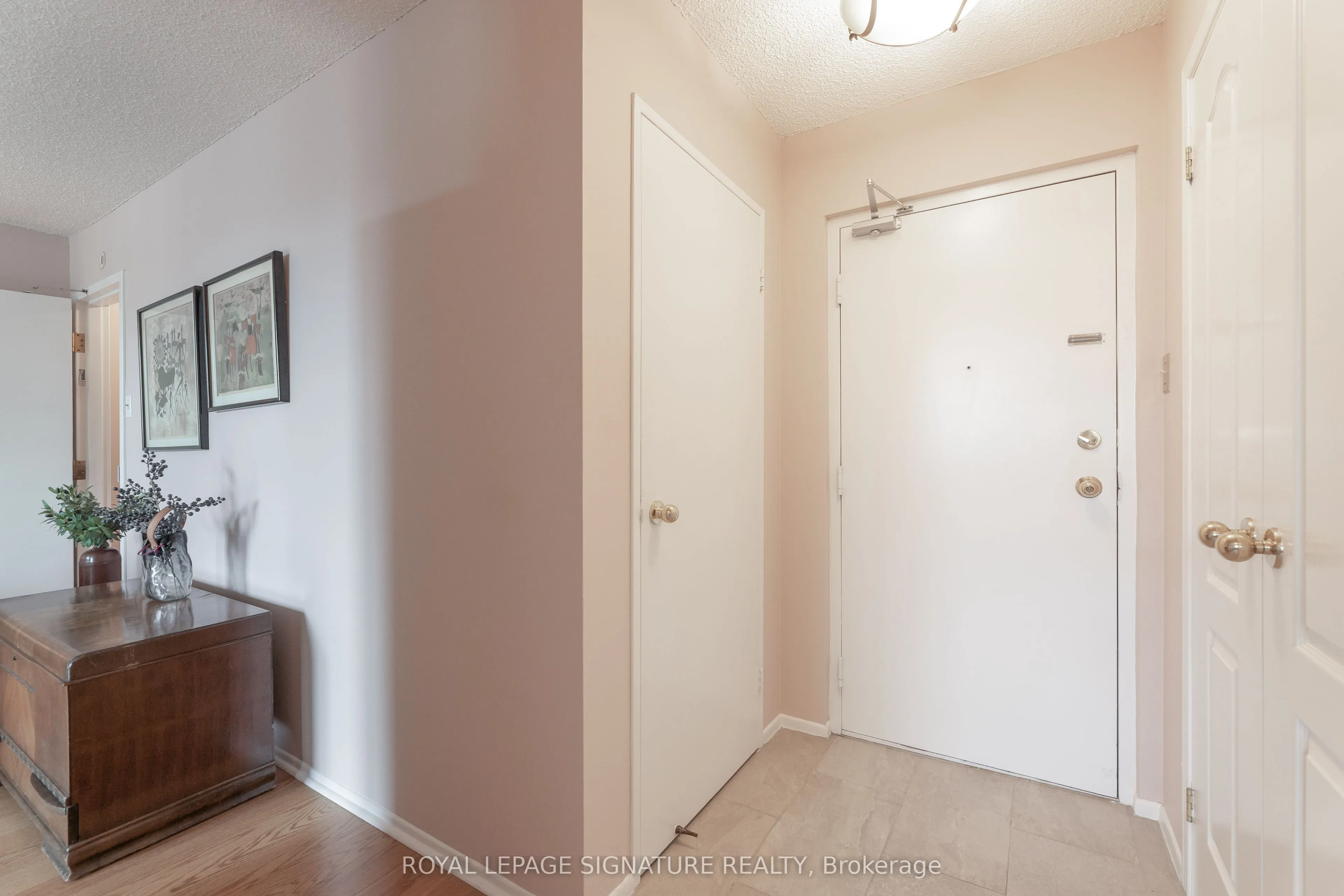 1071 Woodbine Avenue #211
