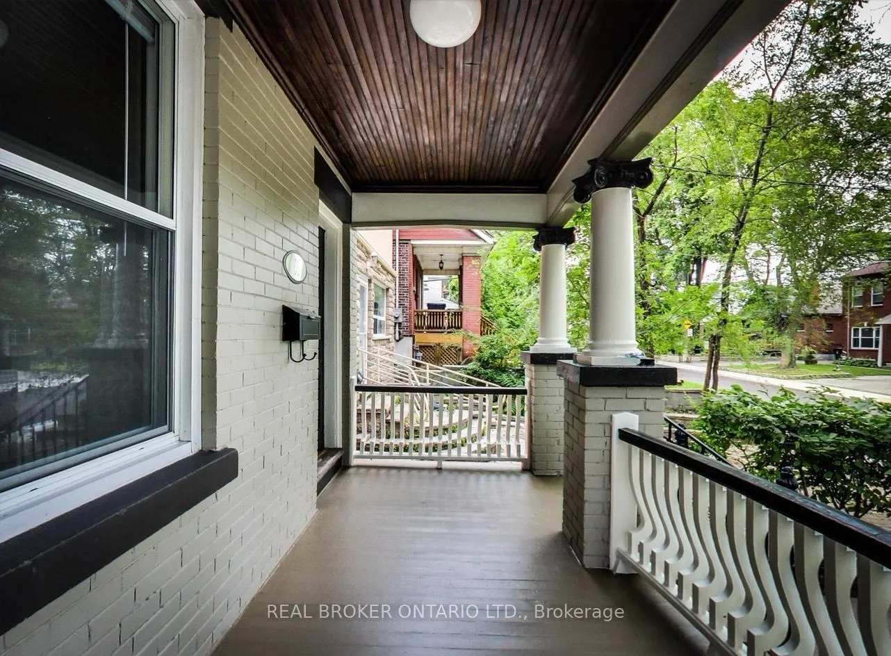 68 Redwood Avenue #Upper