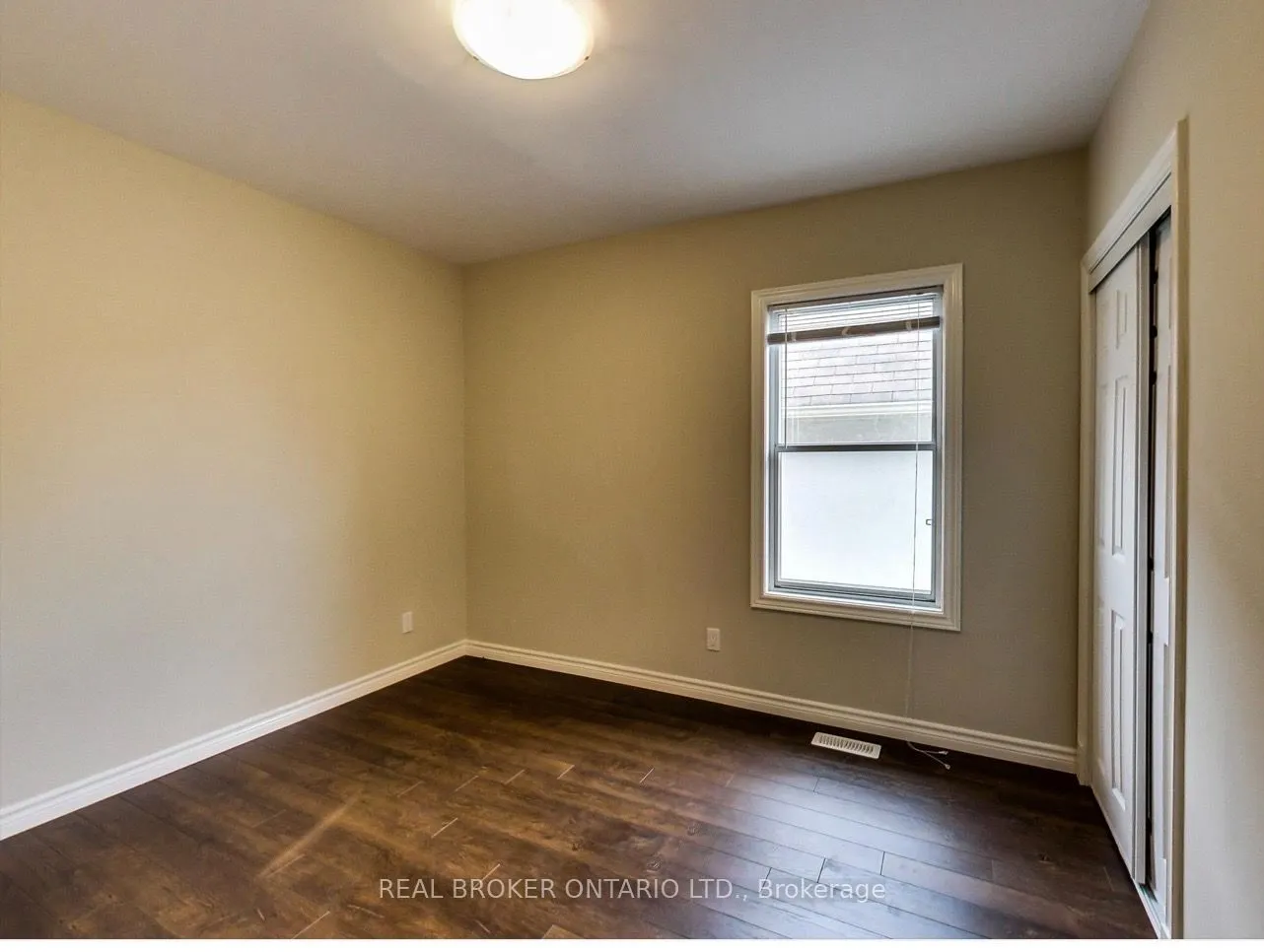 68 Redwood Avenue #Upper