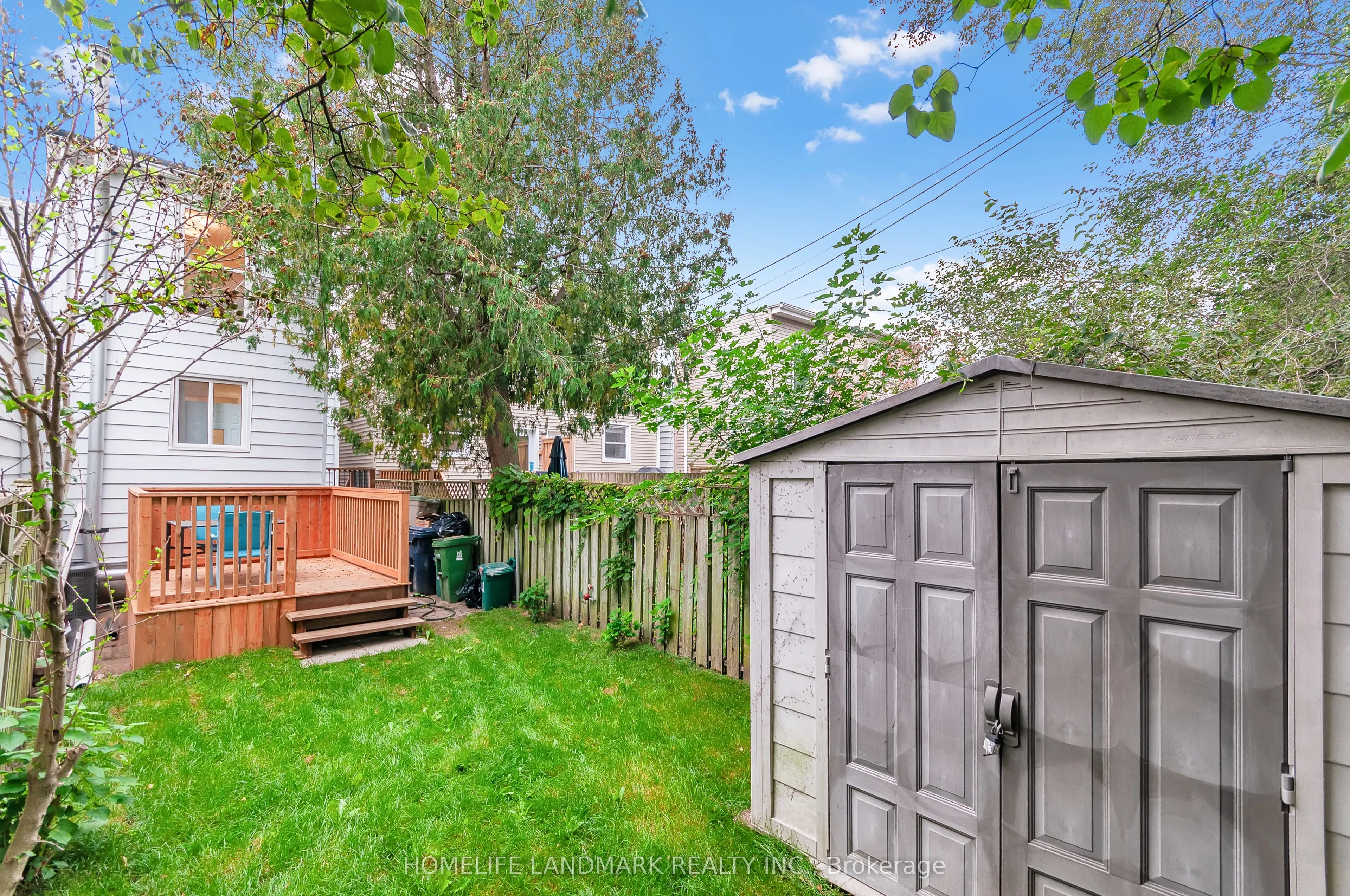 26 Queensdale Avenue