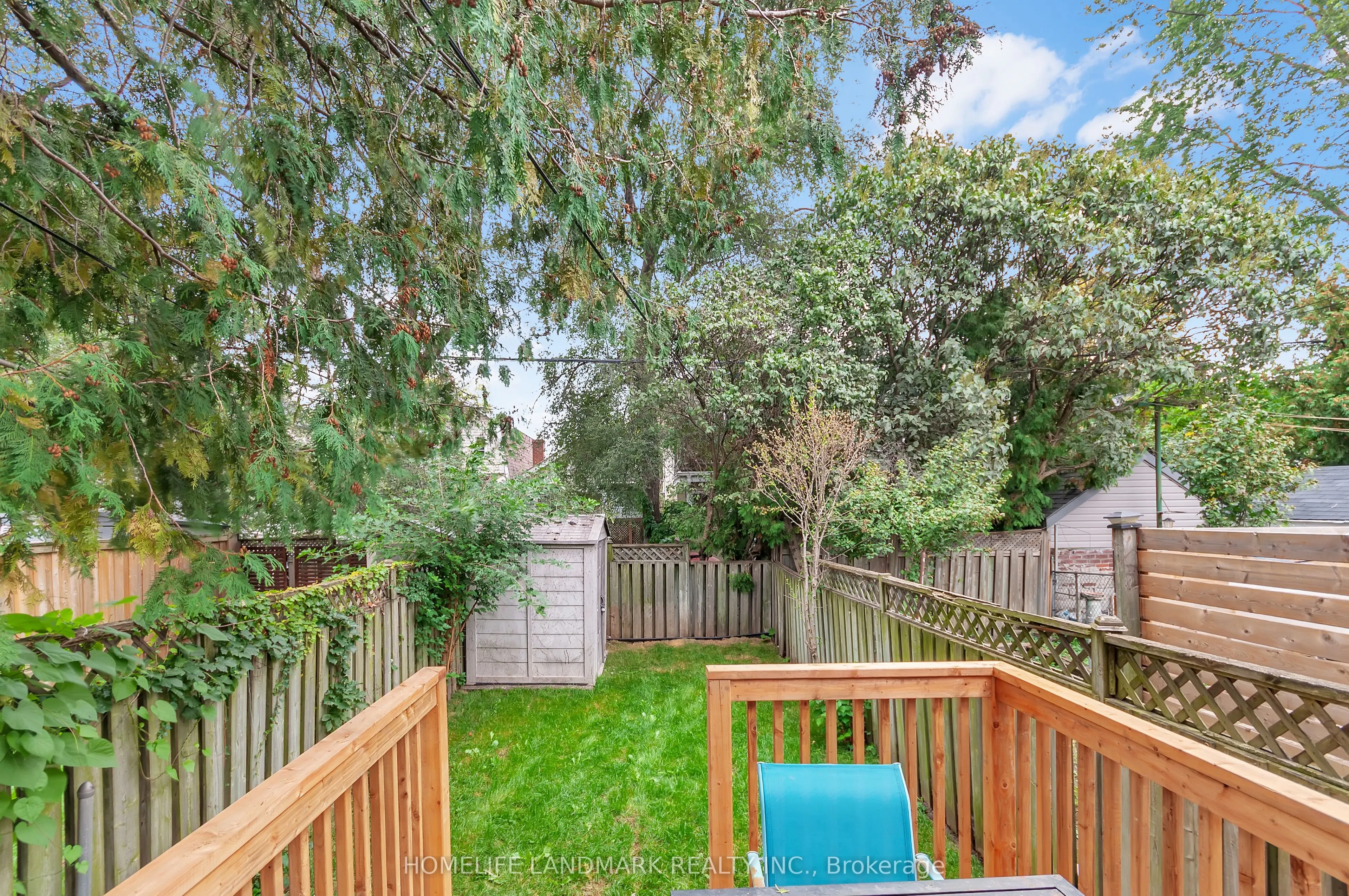 26 Queensdale Avenue
