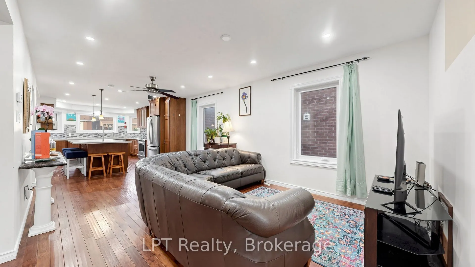 18 Tawn Crescent