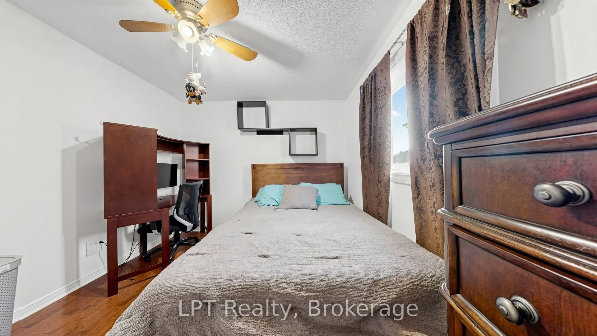 18 Tawn Crescent