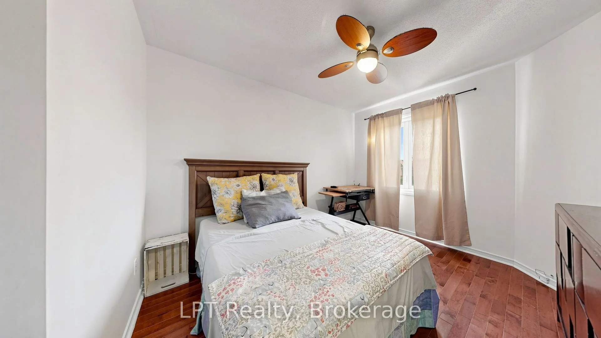 18 Tawn Crescent